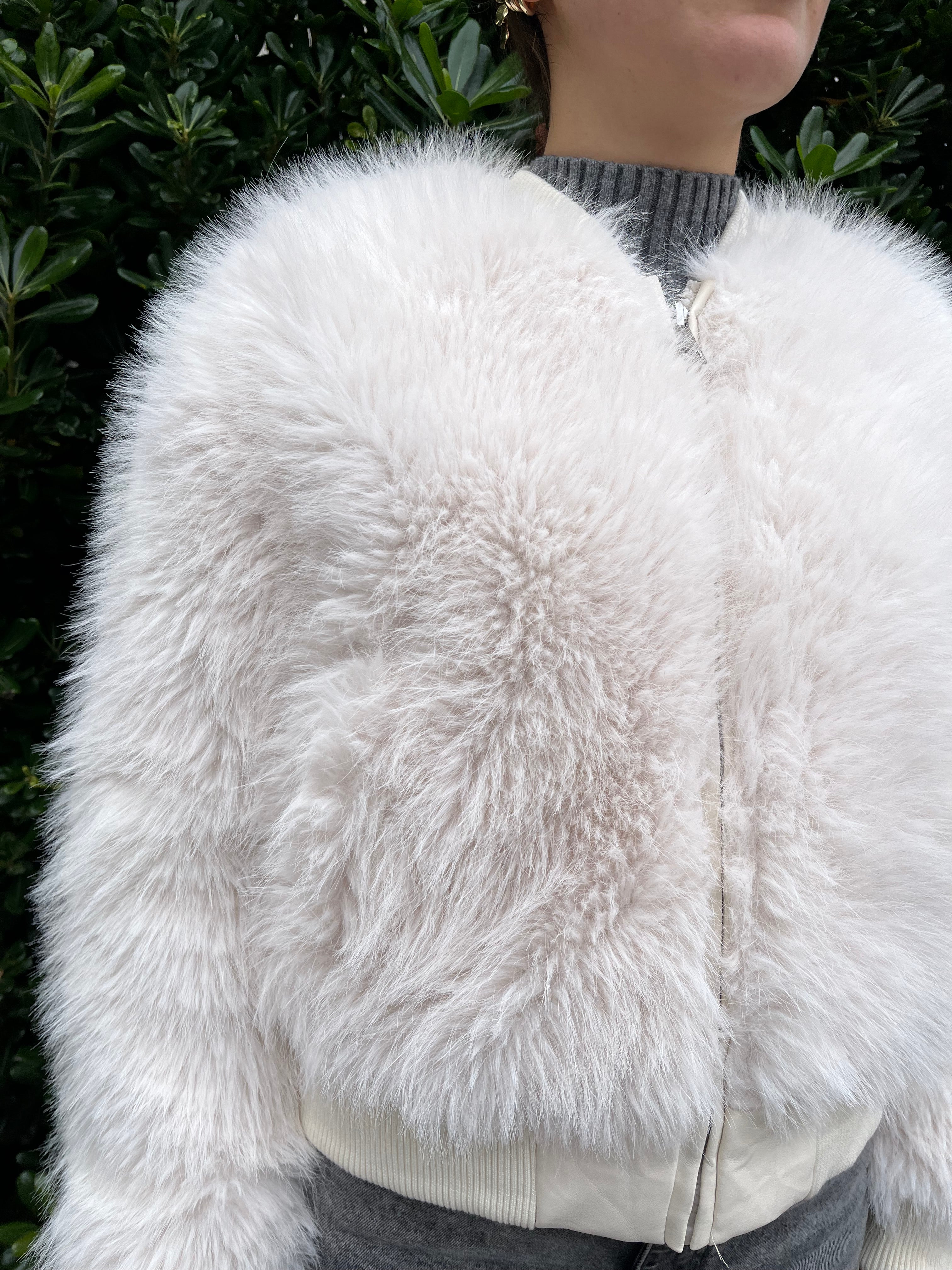 Pelliccia bomber con zip