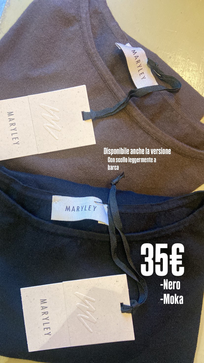 Maglia con scollo a barca