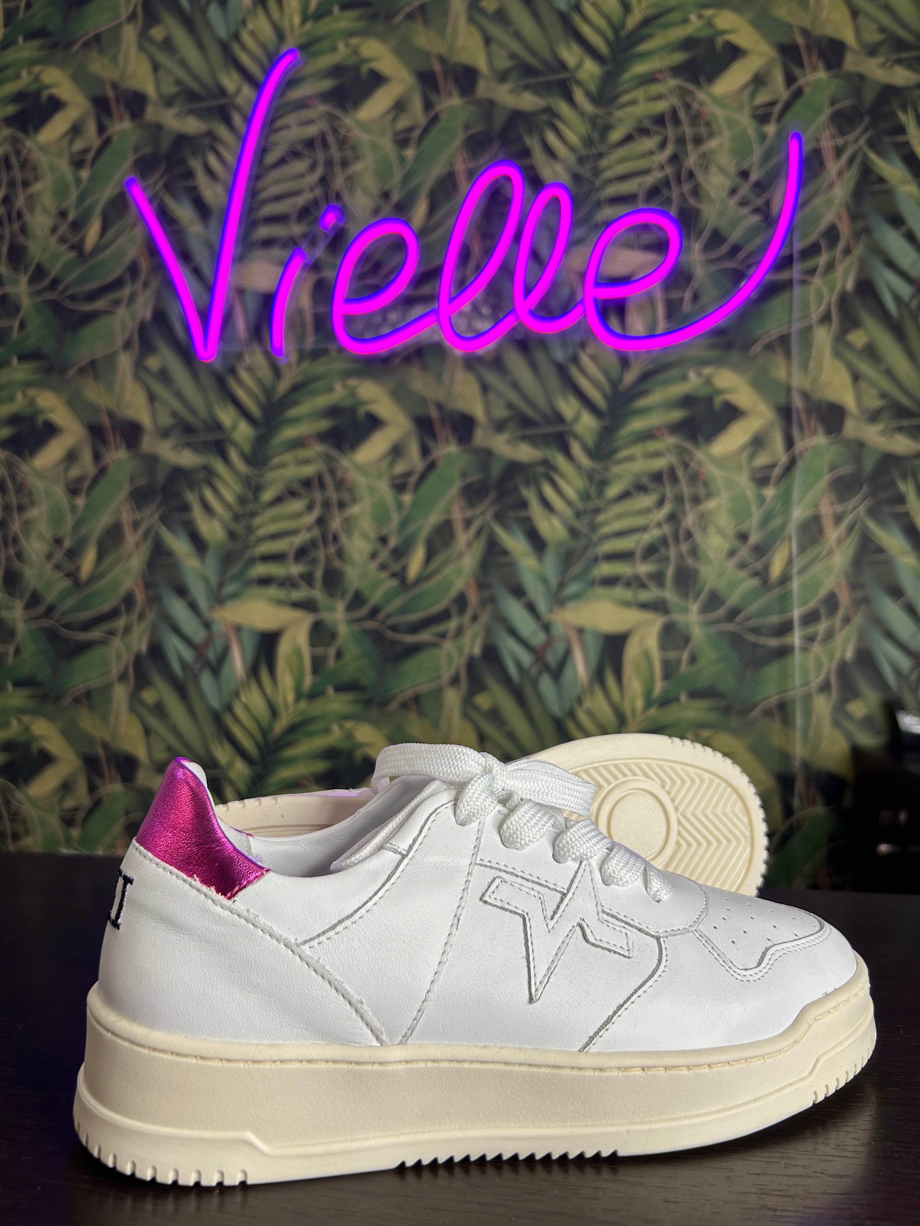 Sneakers urban dettaglio fucsia