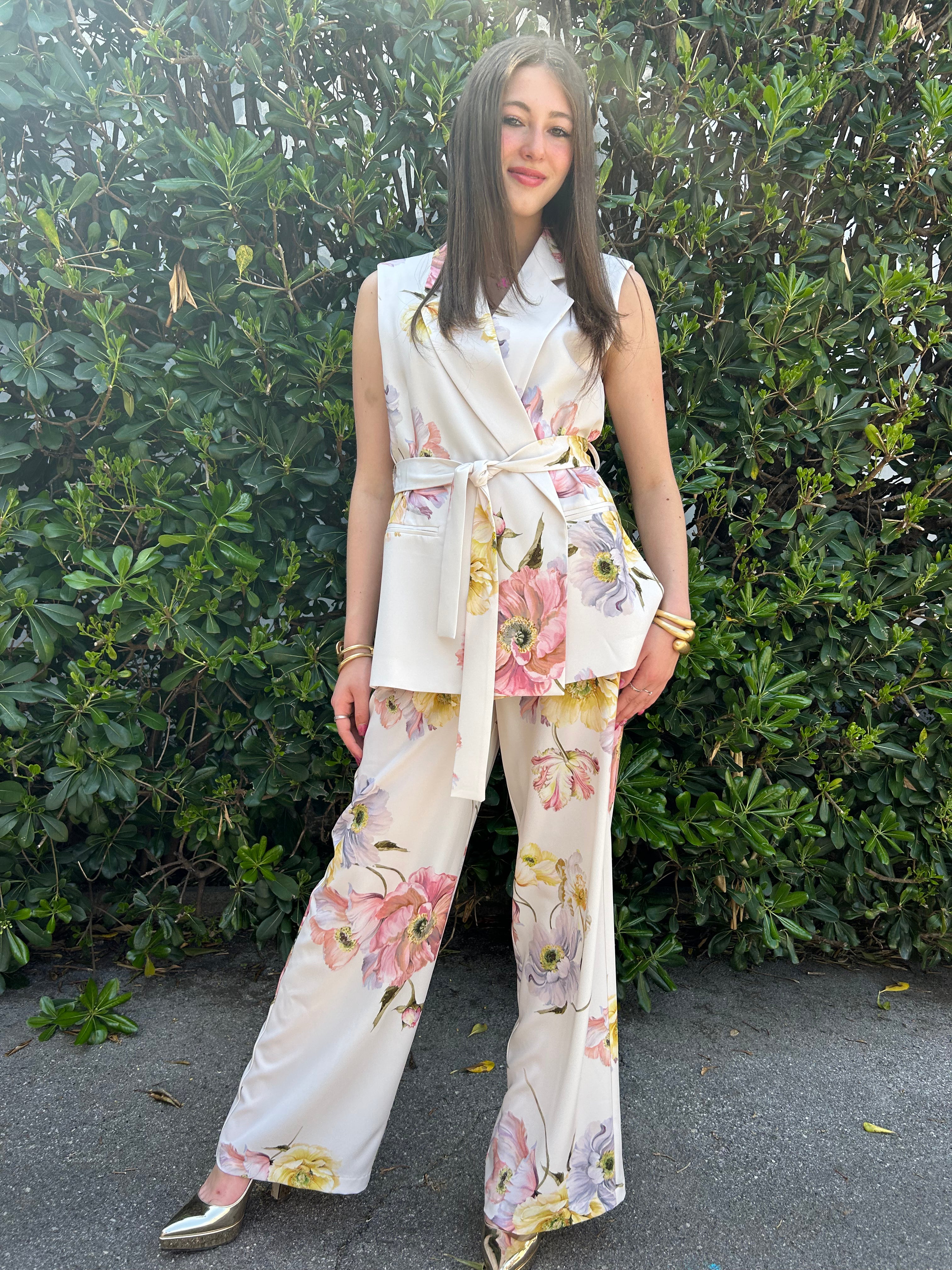 Gilet e pantalone fantasia floreale