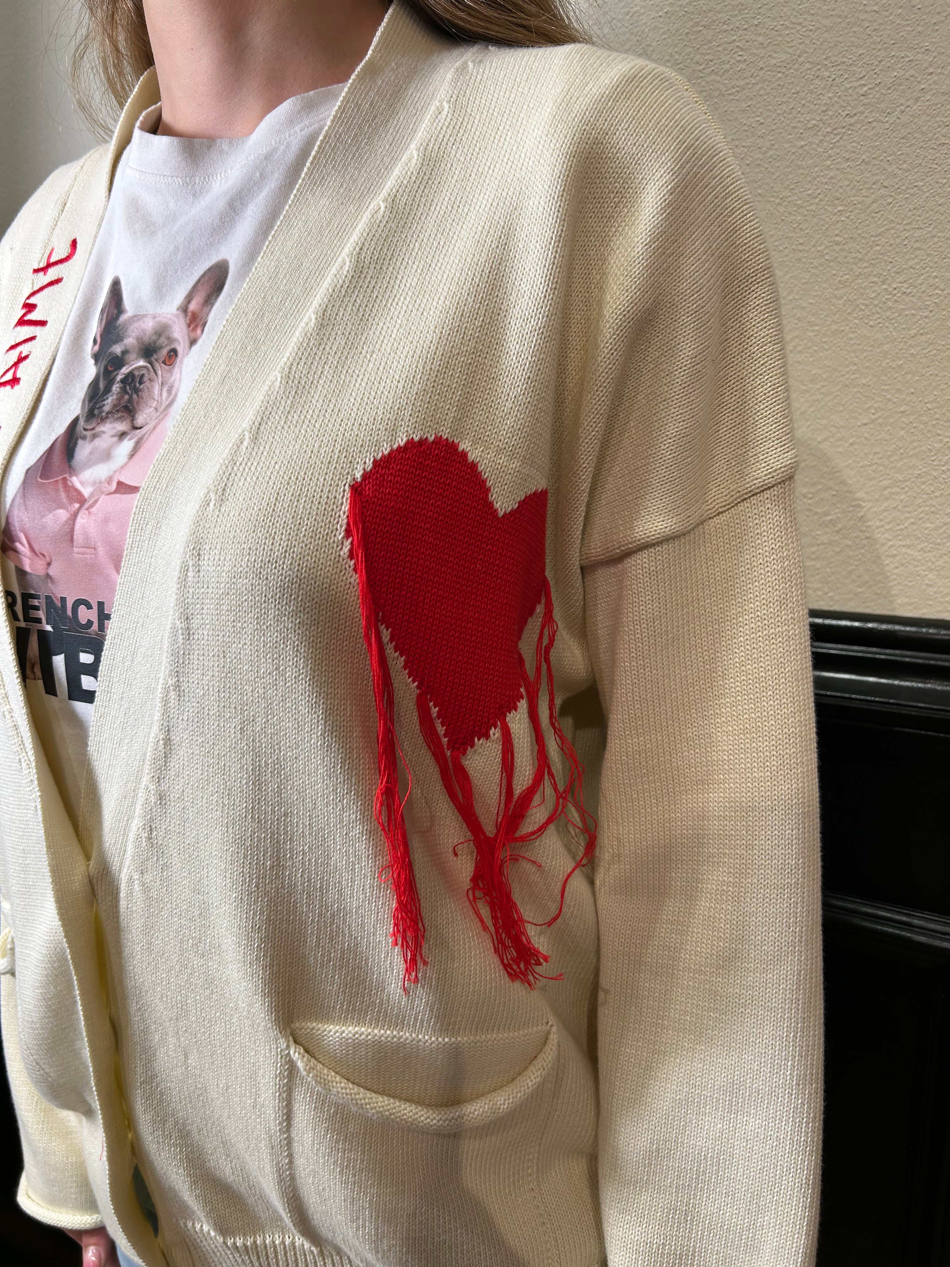 Cardigan panna ricamato  je t'aime con cuore rosso