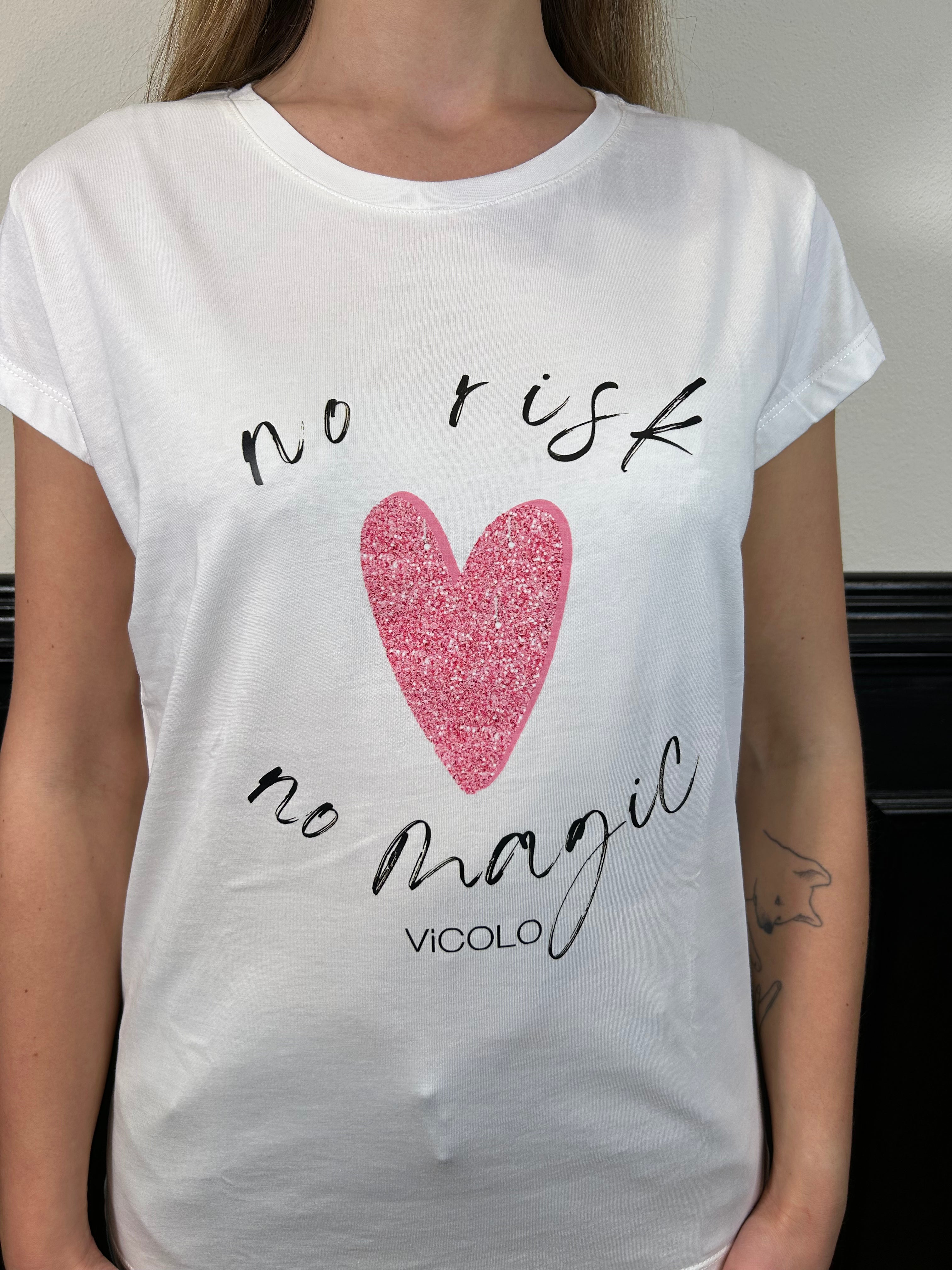 T-shirt regular con cuore strass
