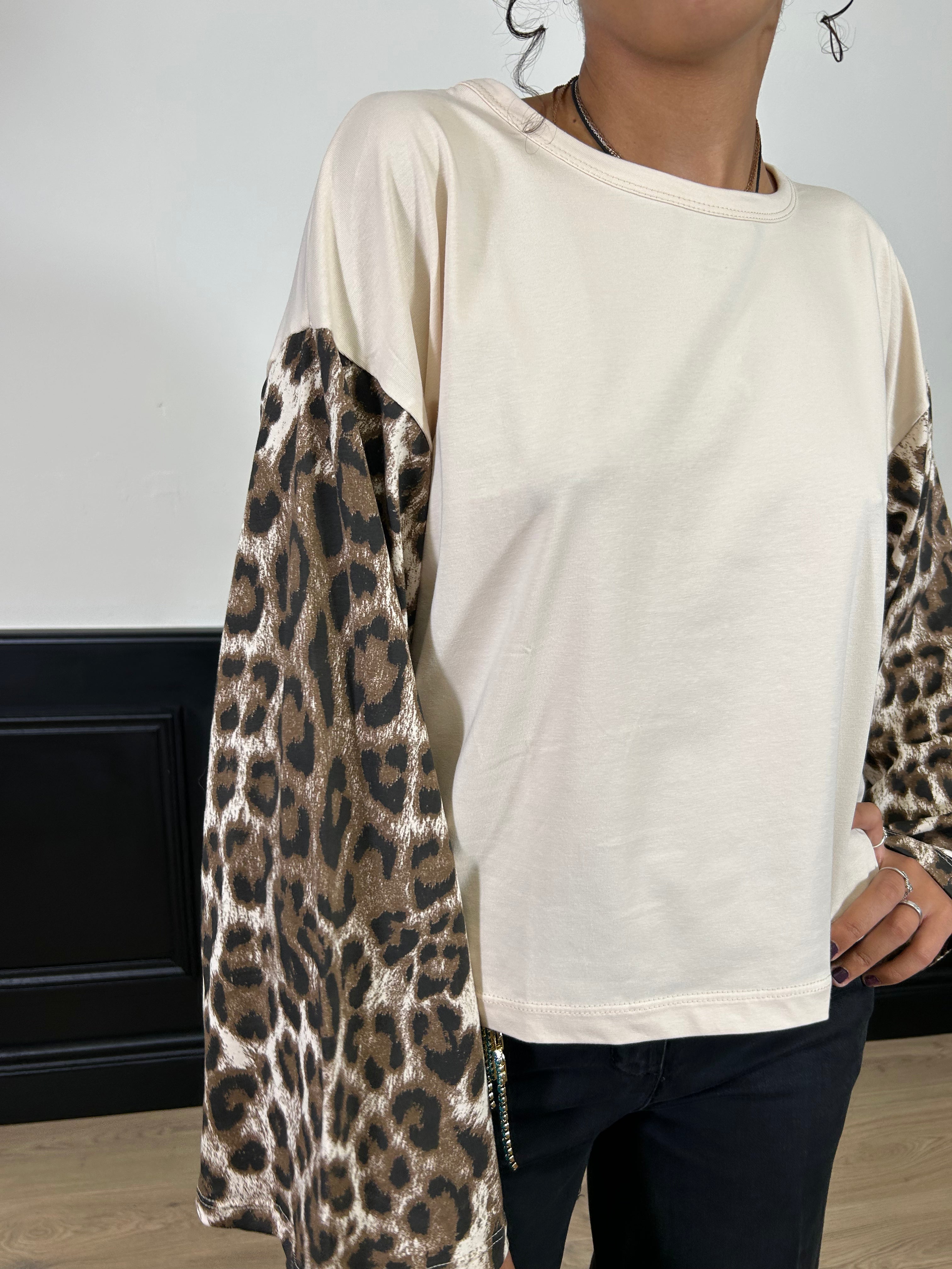 T-shirt panna manica ampia animalier