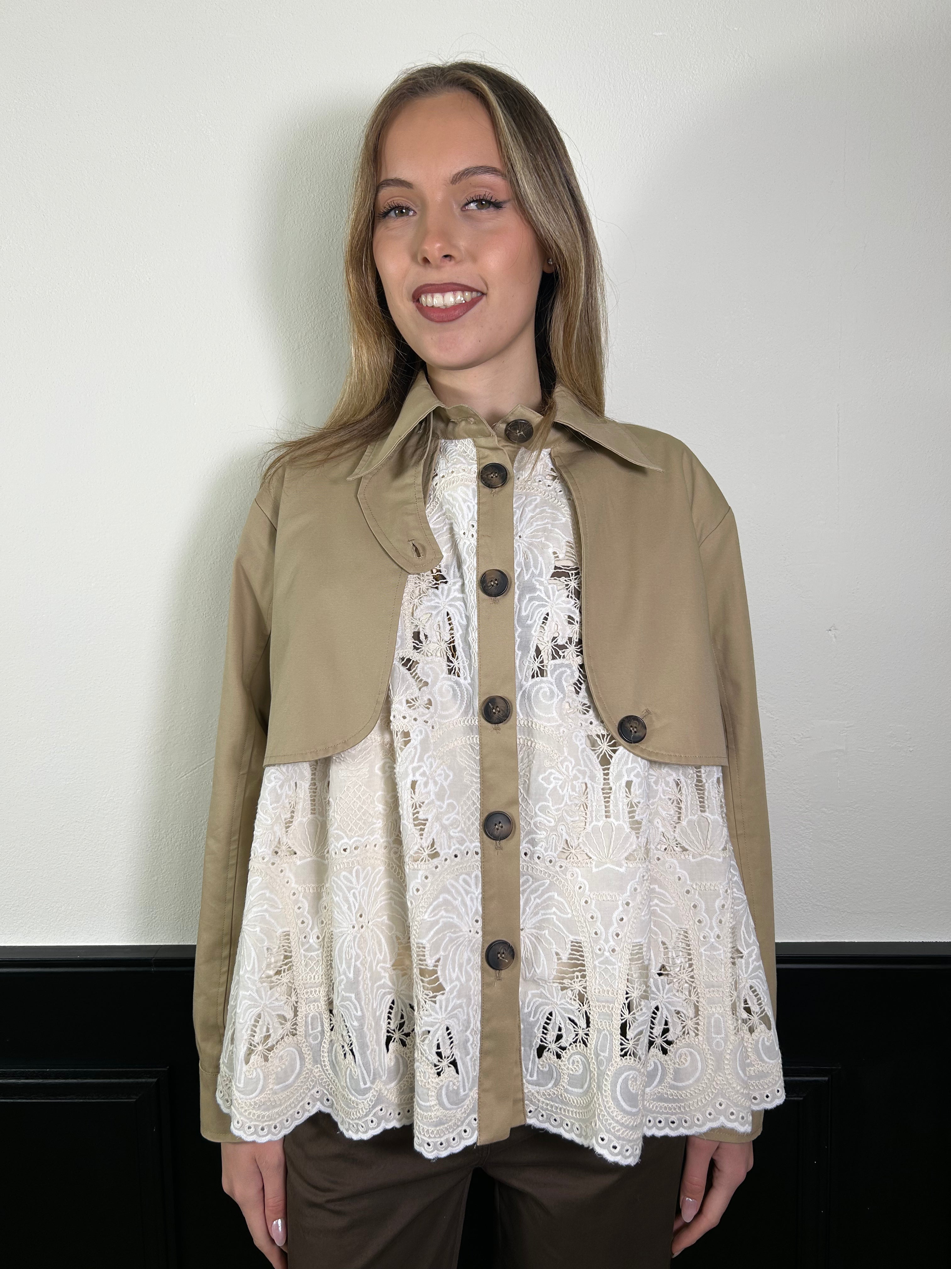 Trench dettaglio pizzo