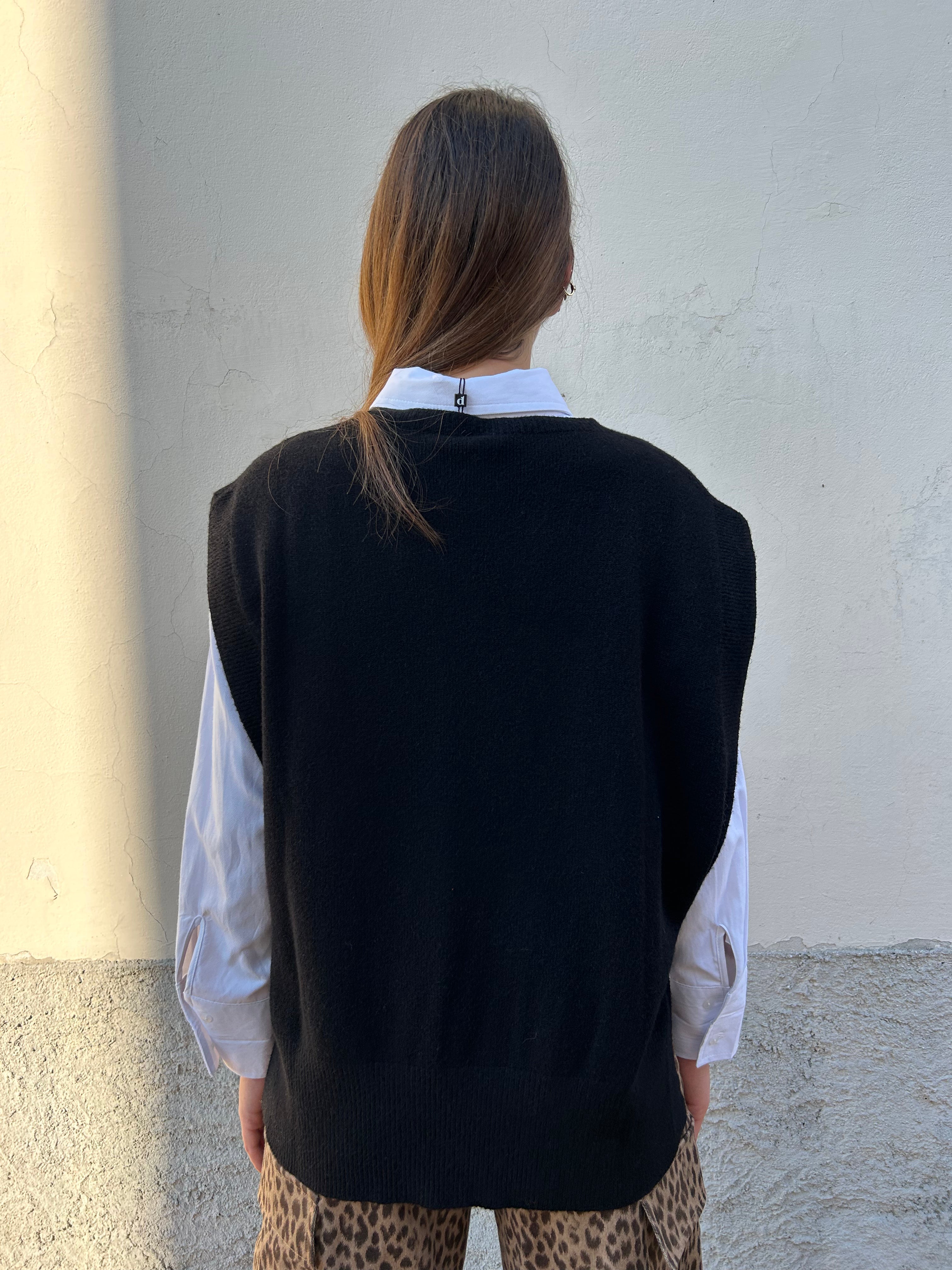 Gilet con aperture laterali