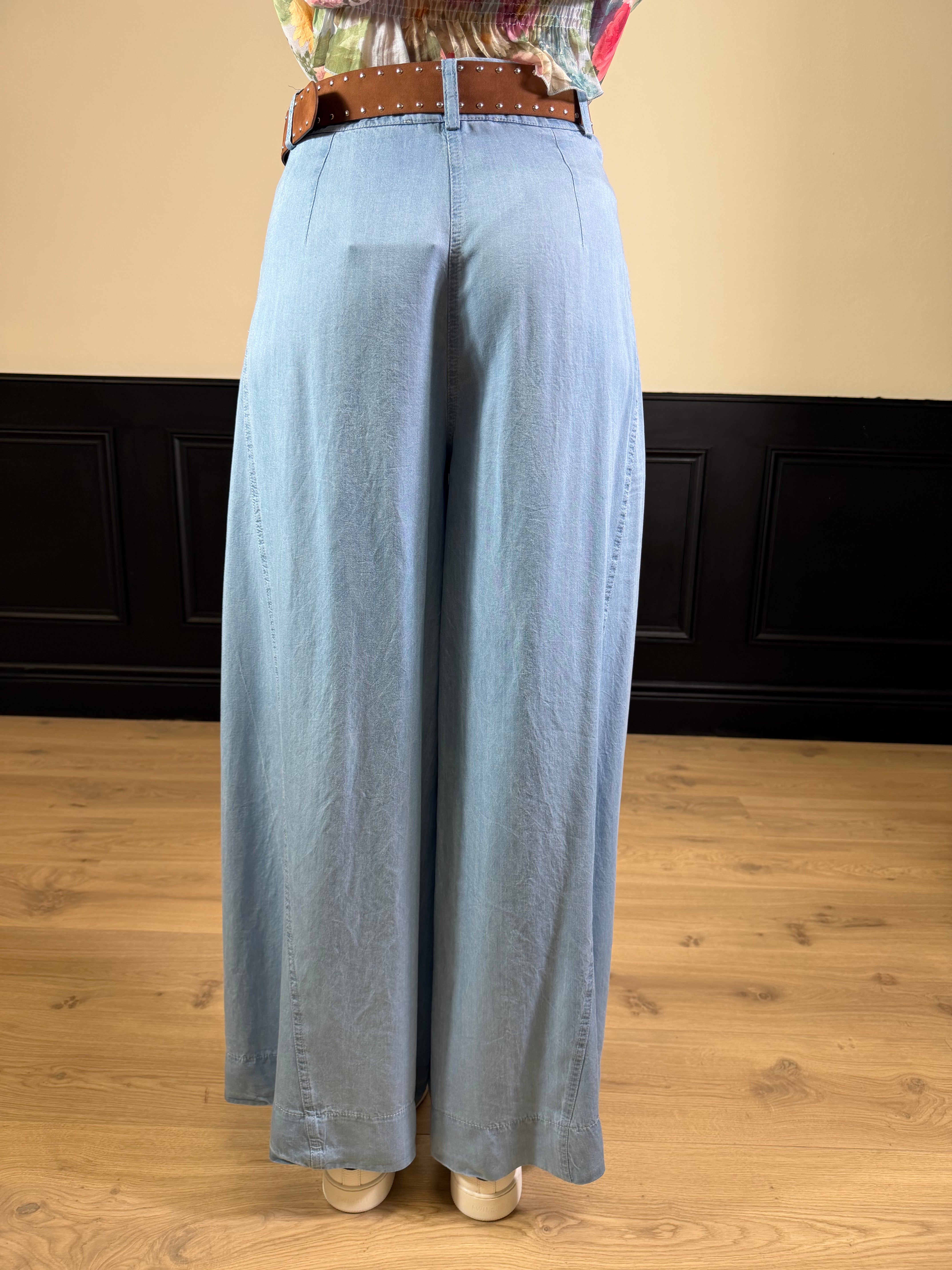Jeans chambray modello palazzo