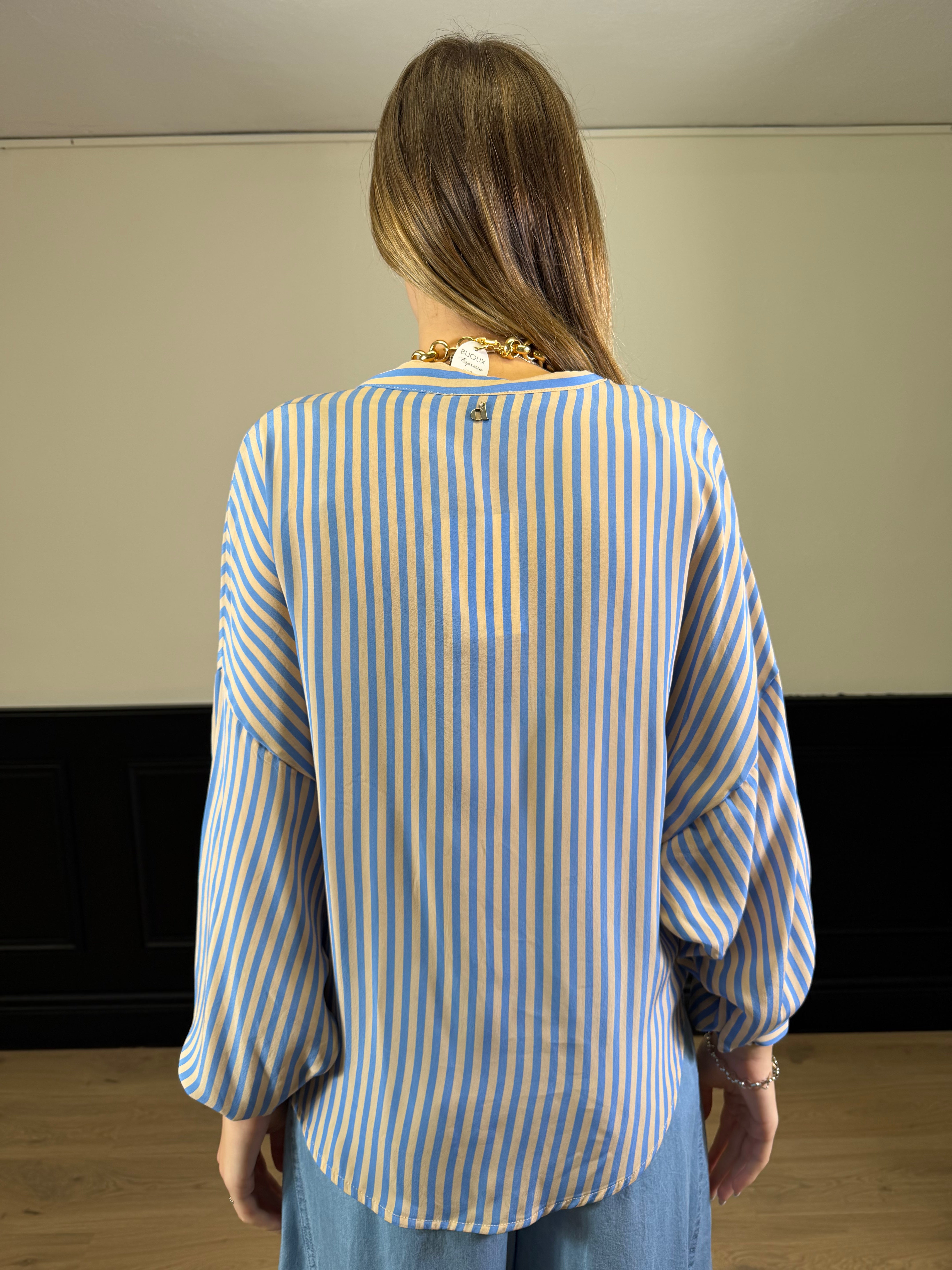 Blusa a righe scollo a V