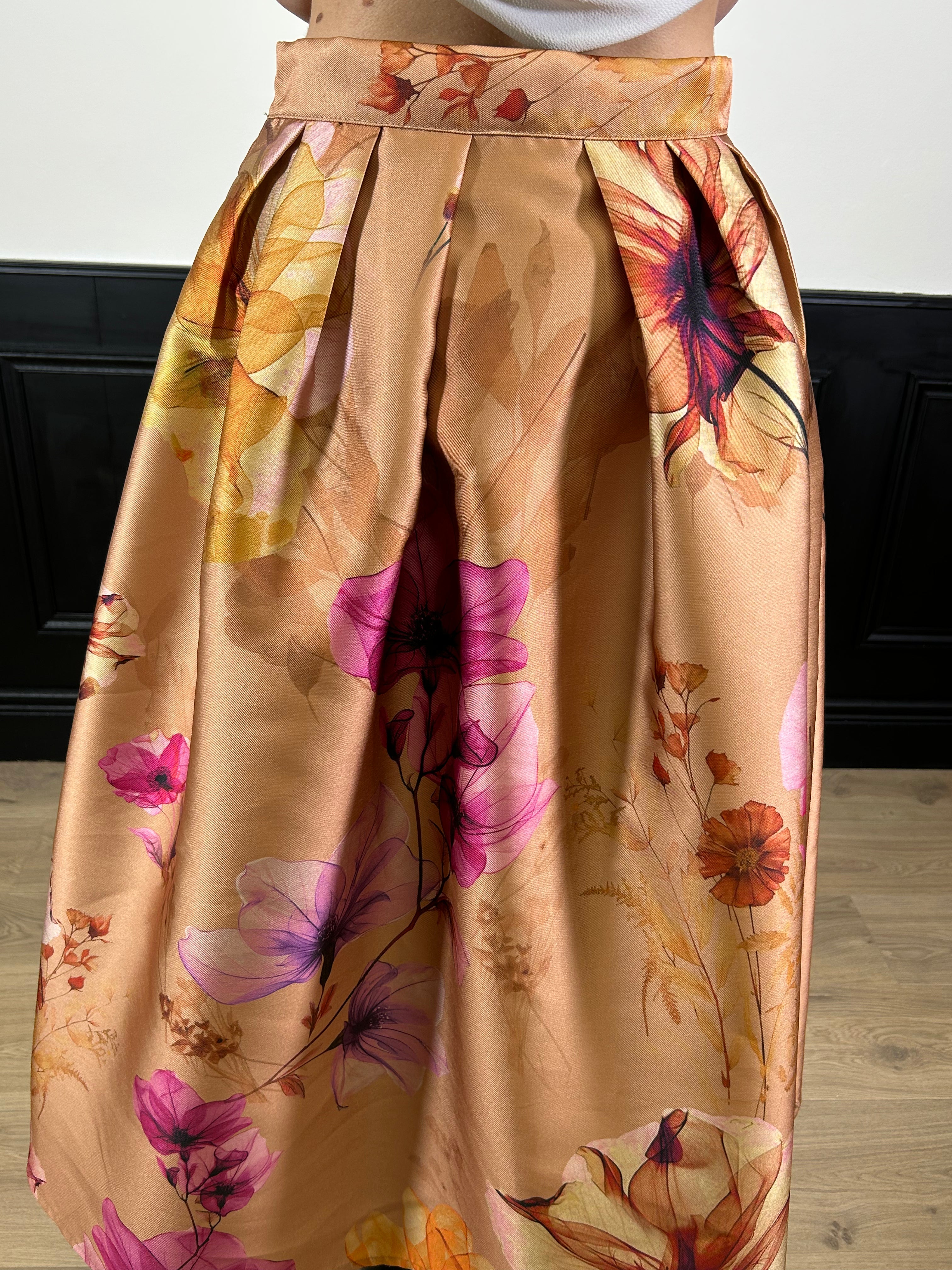 Gonna lunga in tafftà fantasia floreale