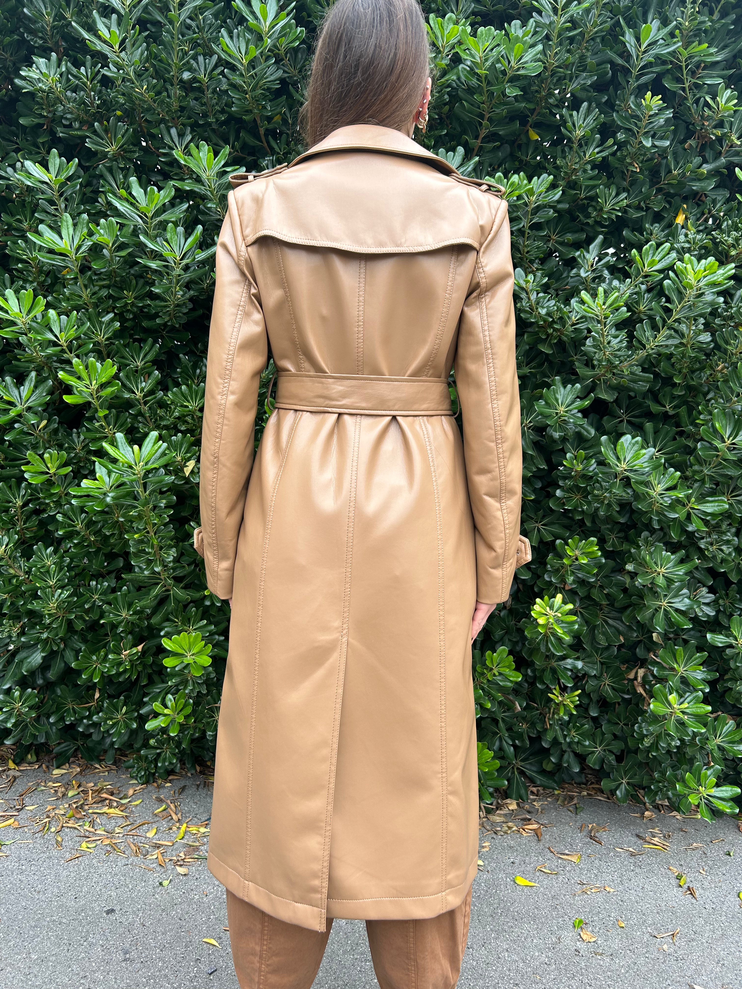 Trench in ecopelle con cintura