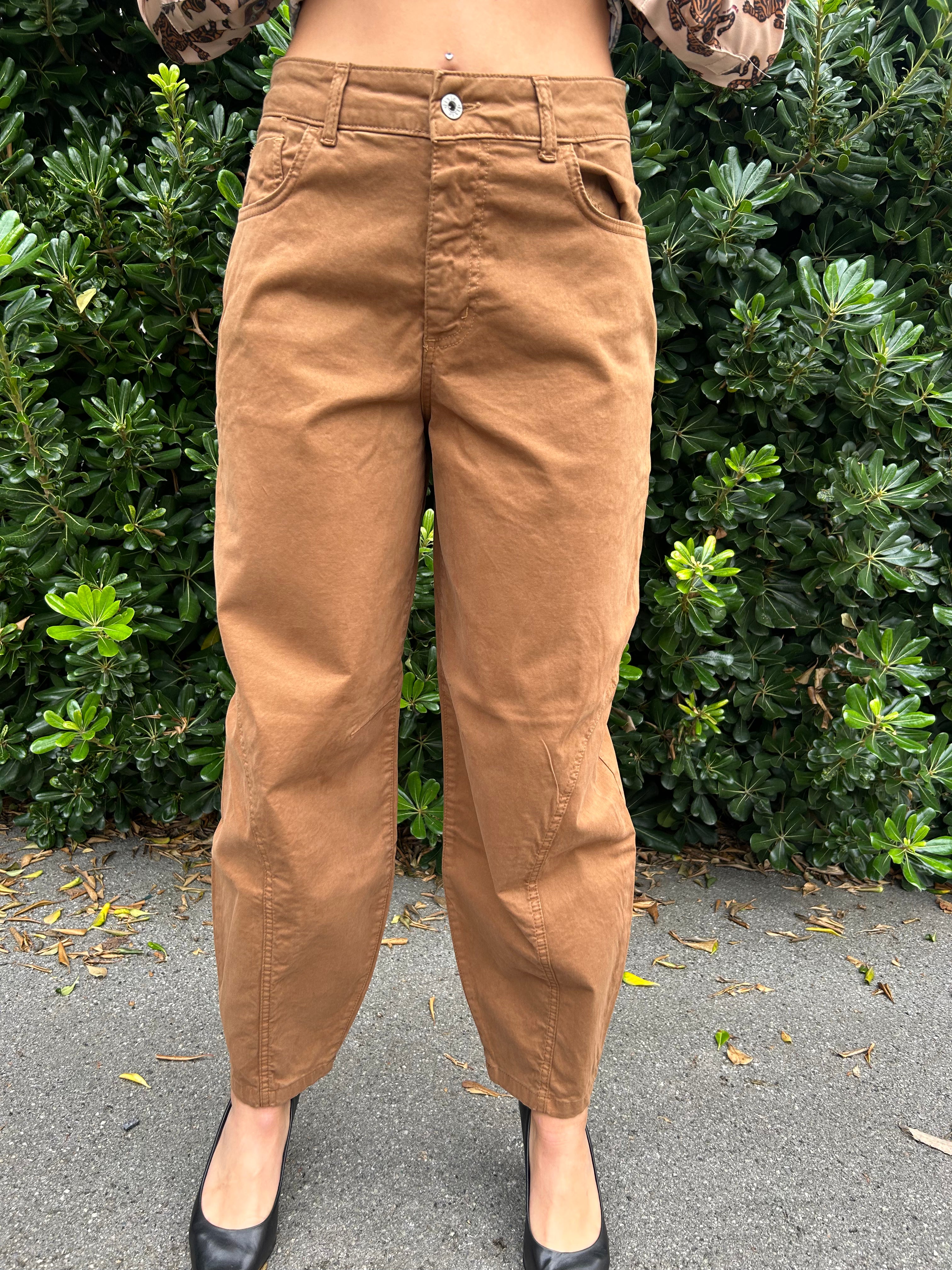 Pantalone chino vita alta