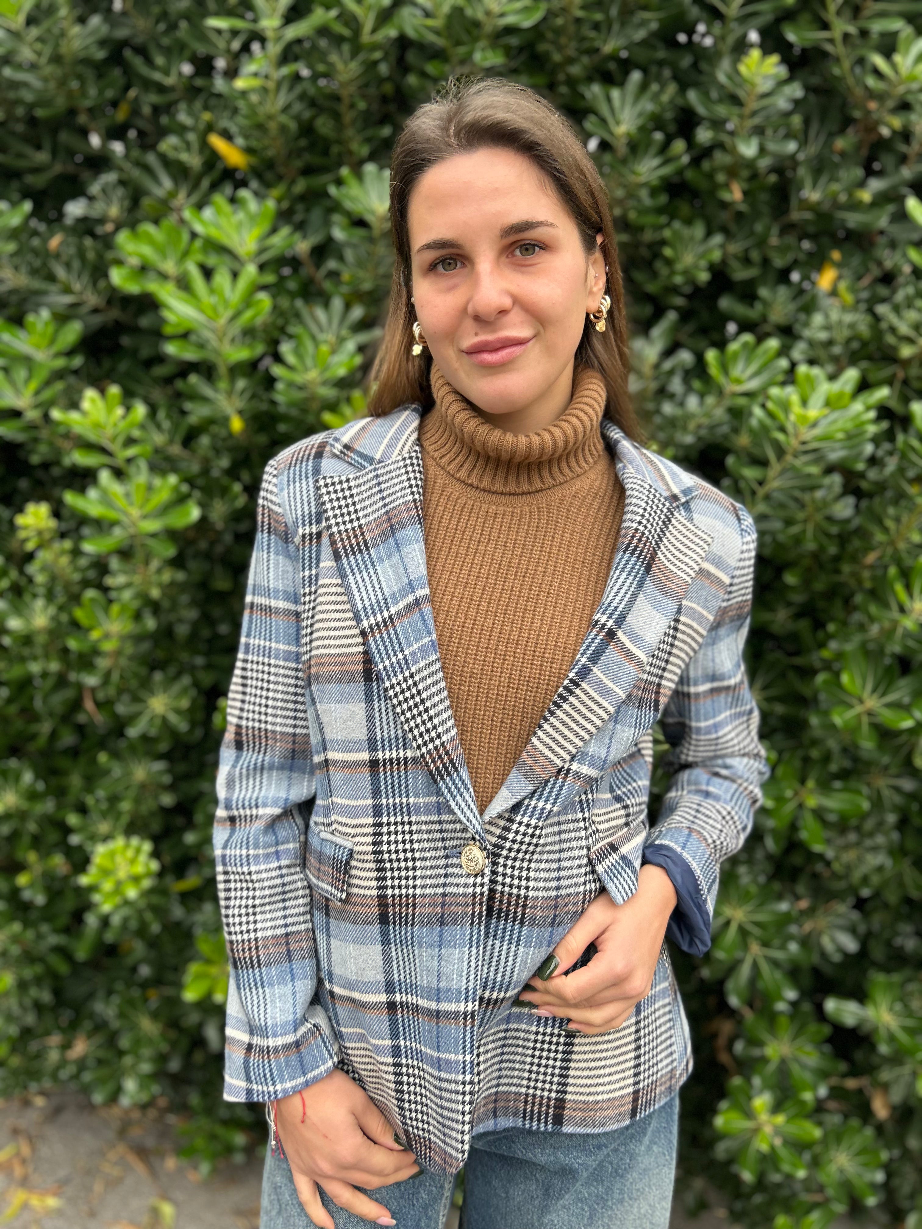 Giacca a quadri sui toni dell'azzurro