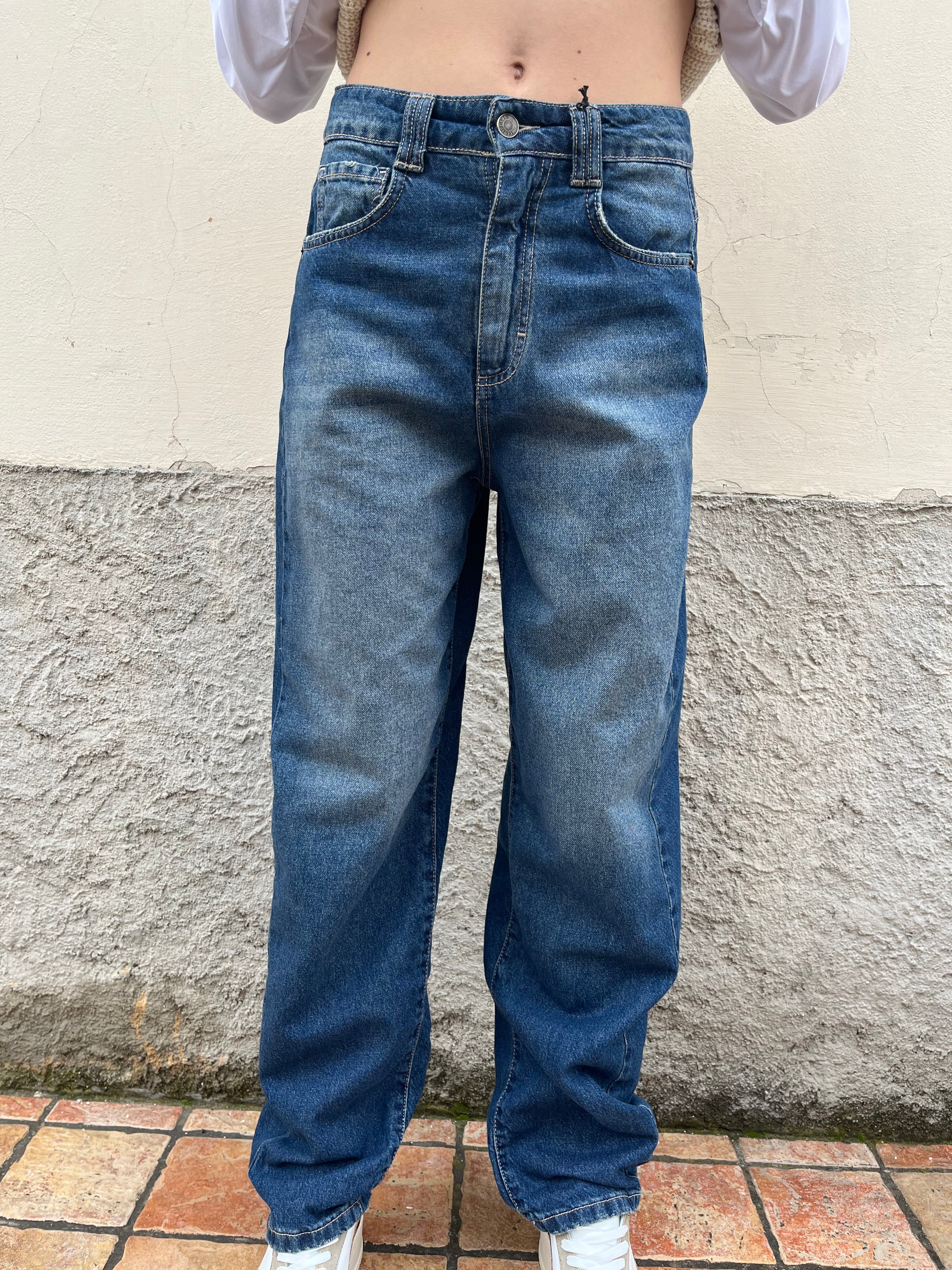 Jeans Russel modello mom fit