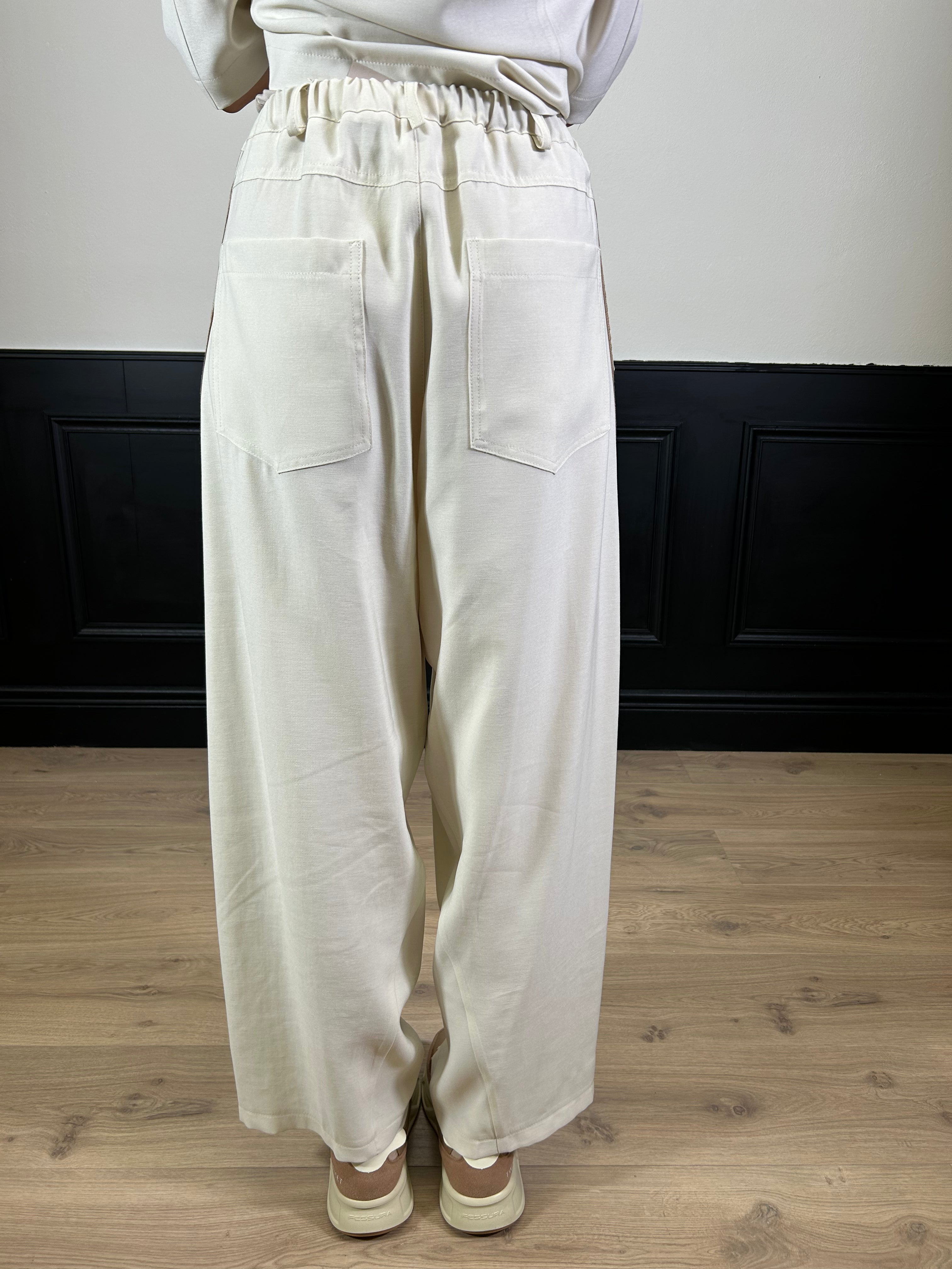 Completo con giacca manica corta e pantalone largo