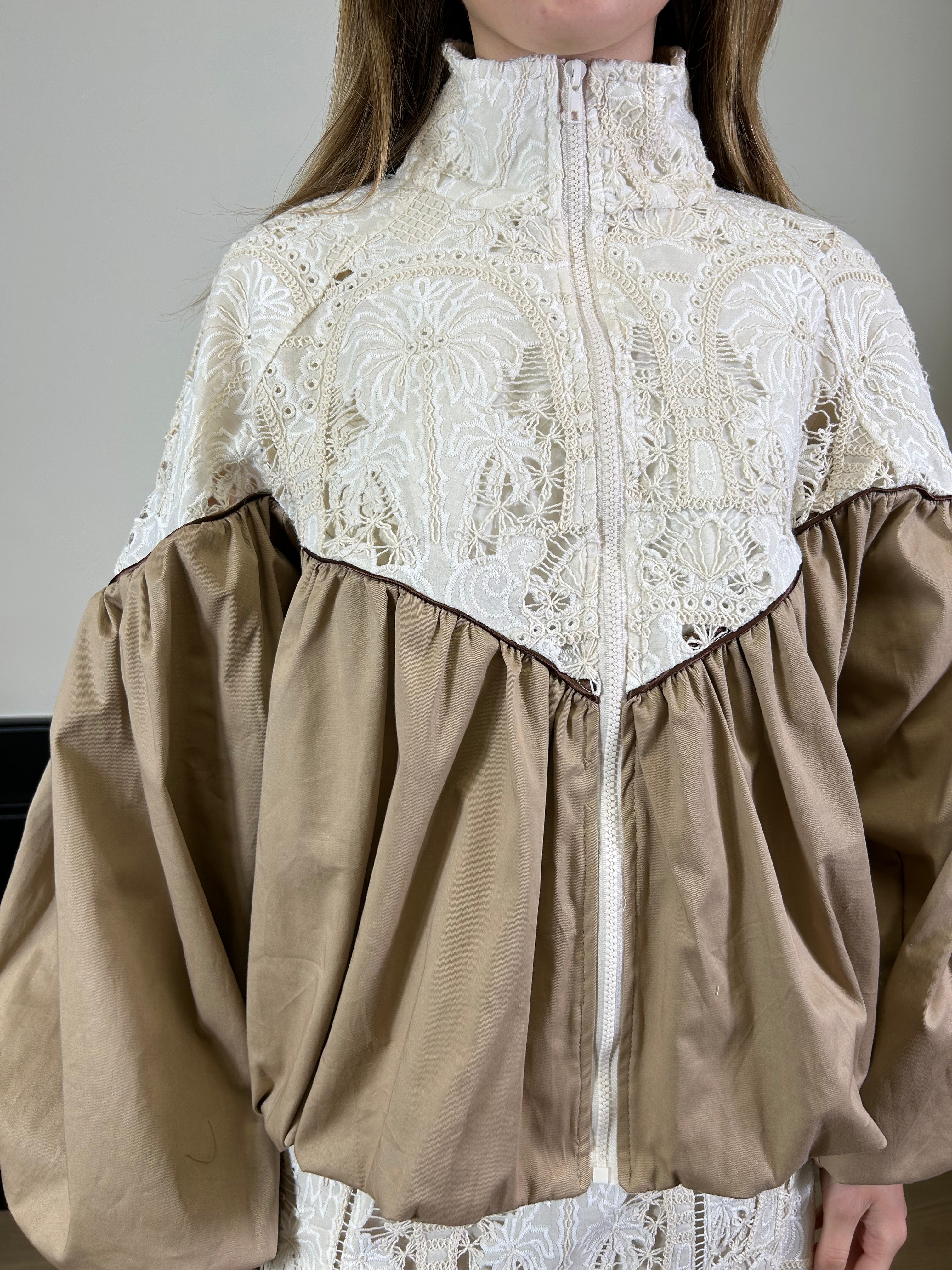 Bomber oversize con pizzo