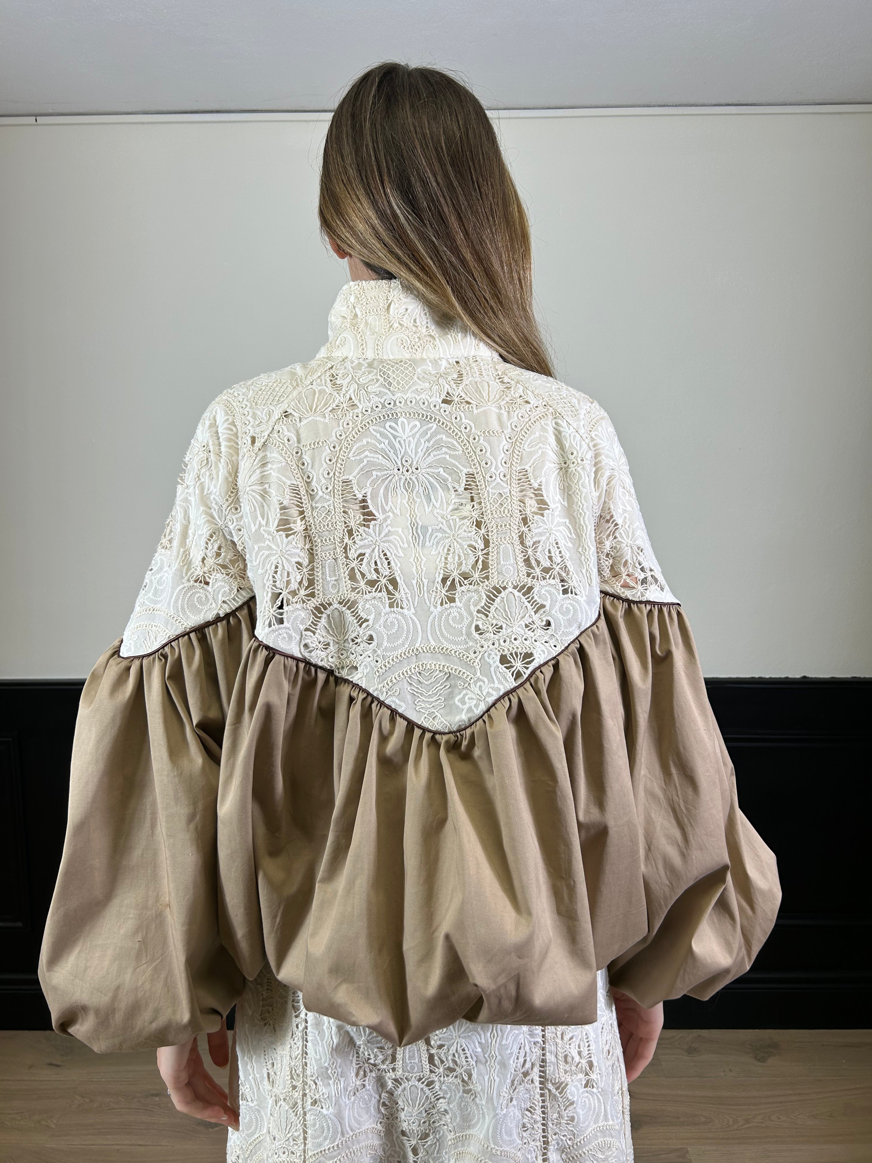 Bomber oversize con pizzo