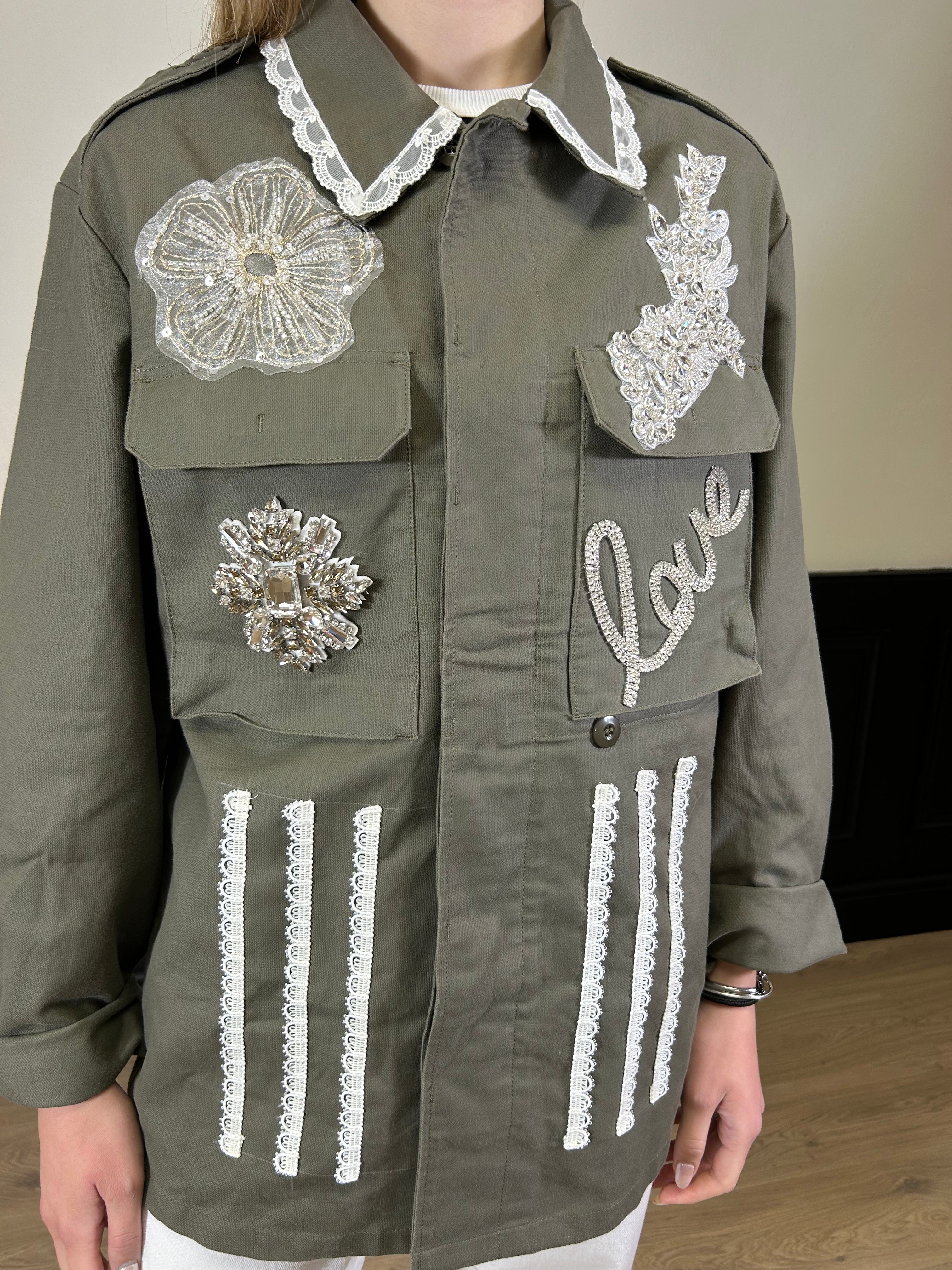 Sahariana con applicazione strass