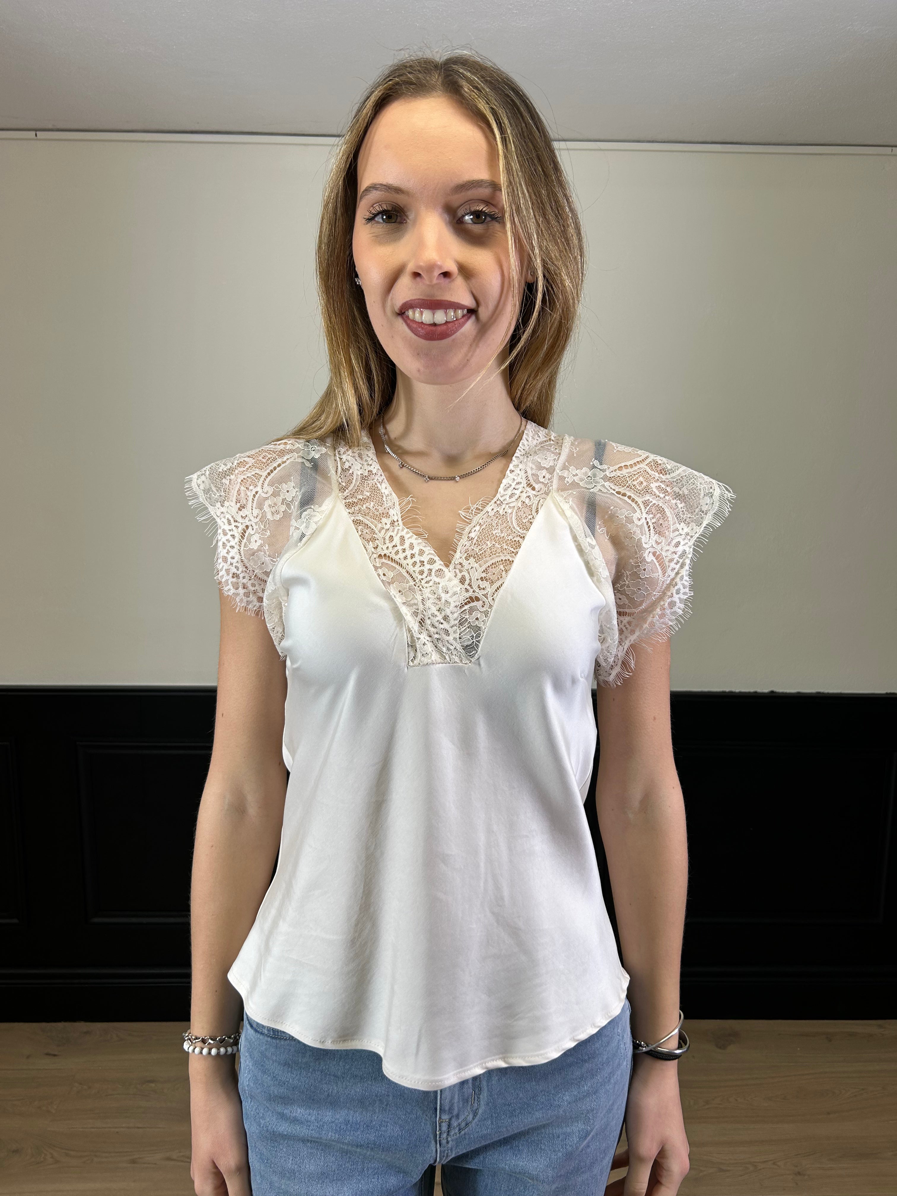 Blusa con pizzo