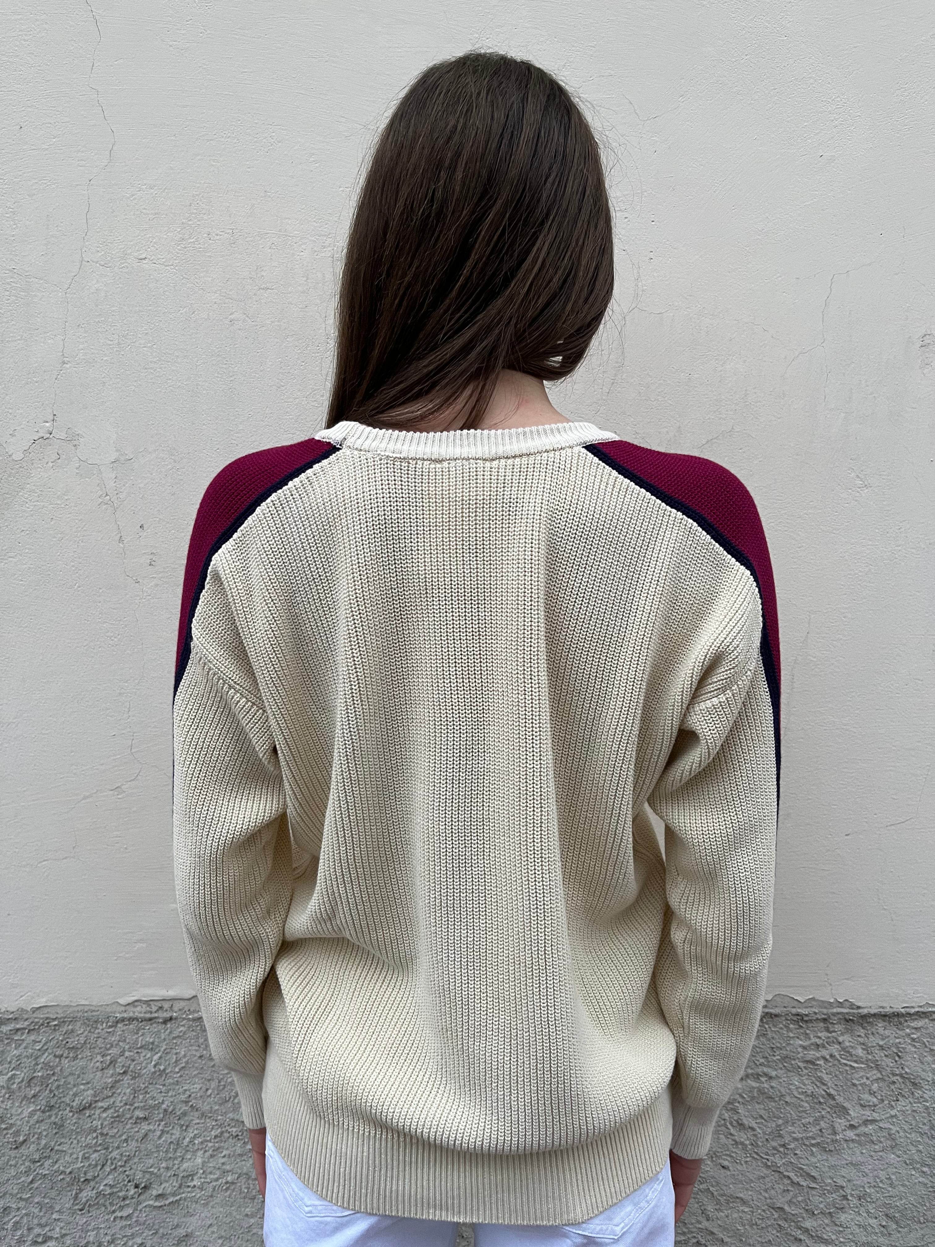 Pull doppio colore con applicazioni