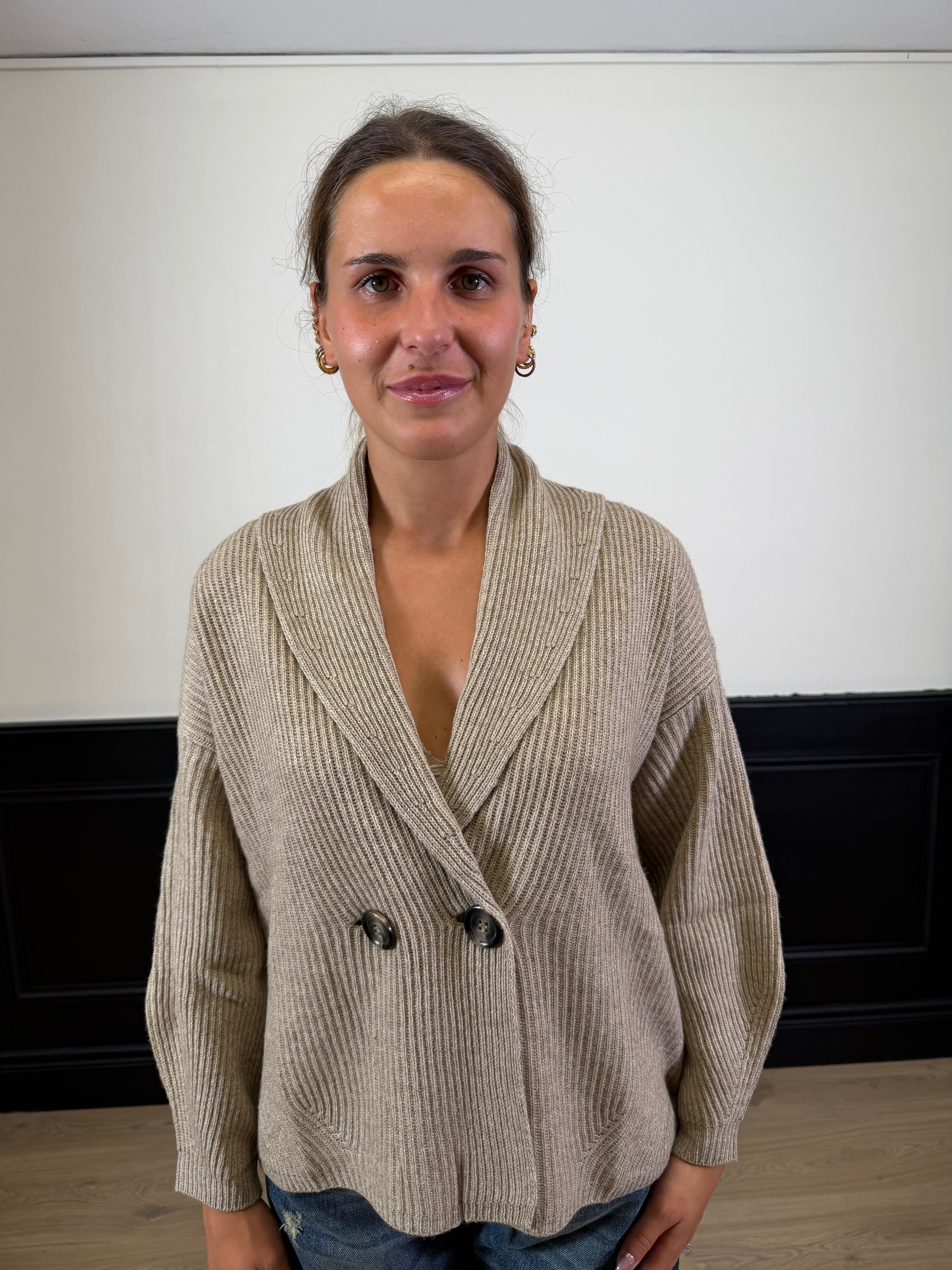 Cardigan semipetto pura lana
