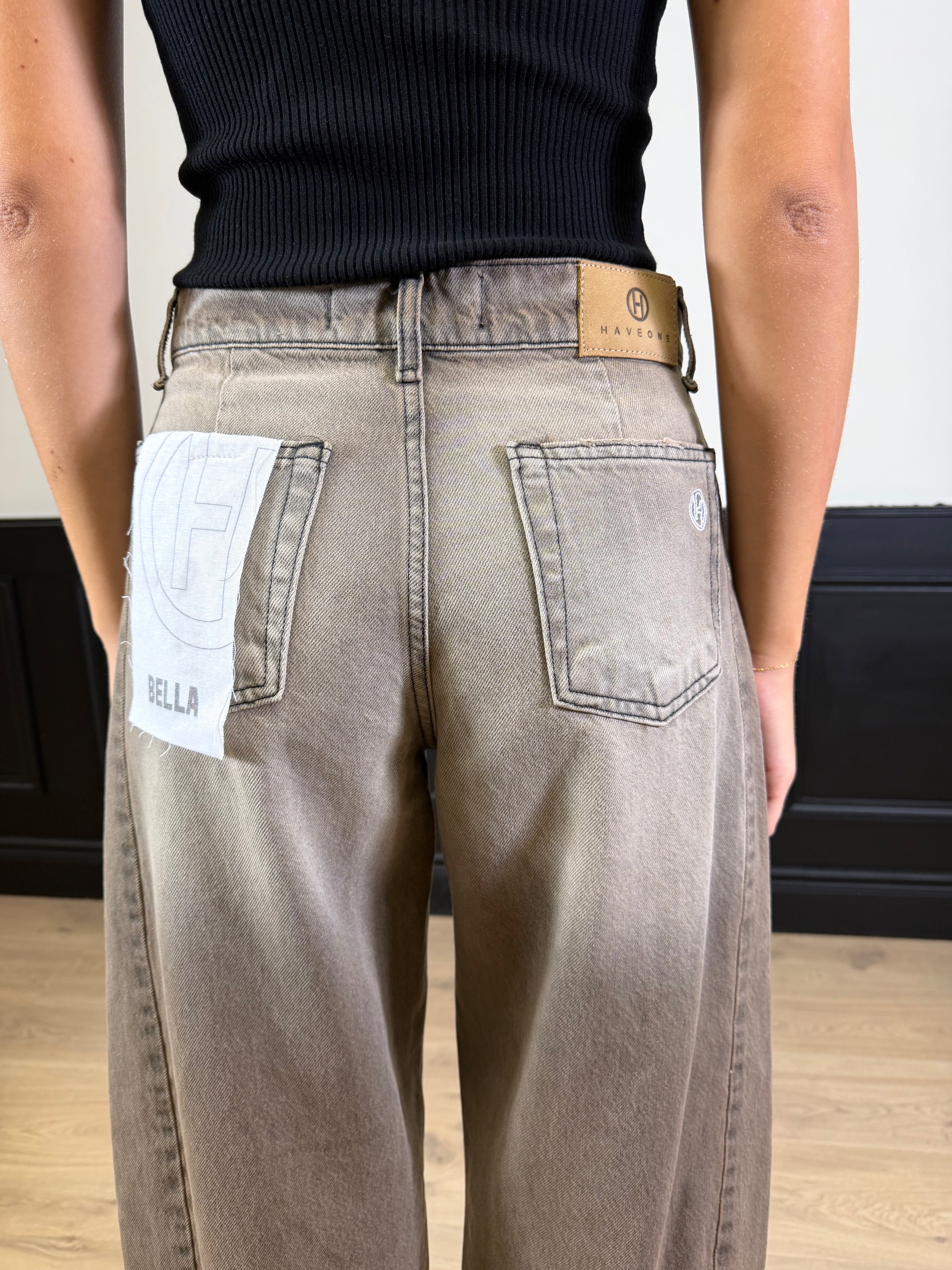 Jeans Lucy barrel in denim fango