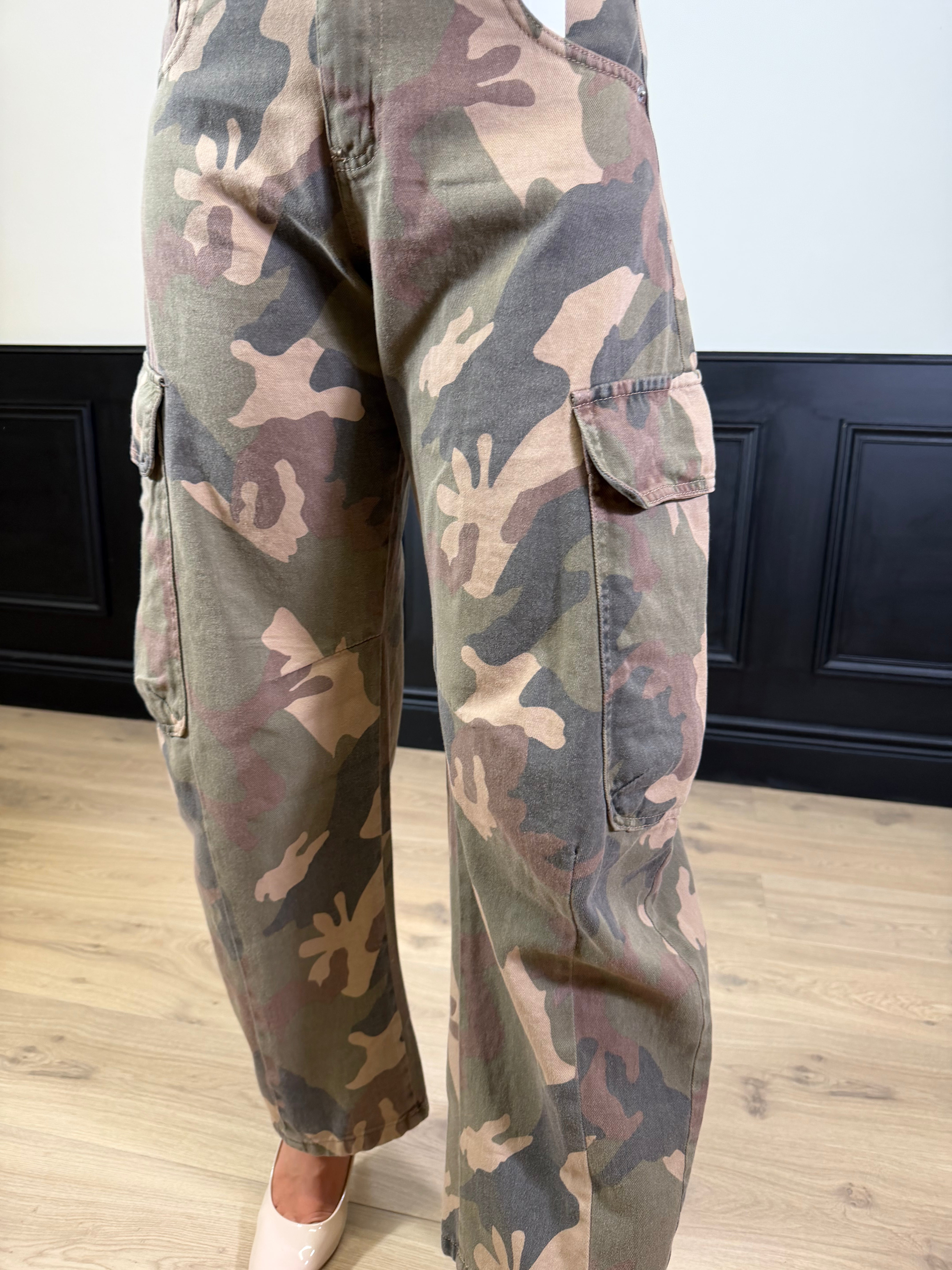 Pantalone mimetico modello balloon