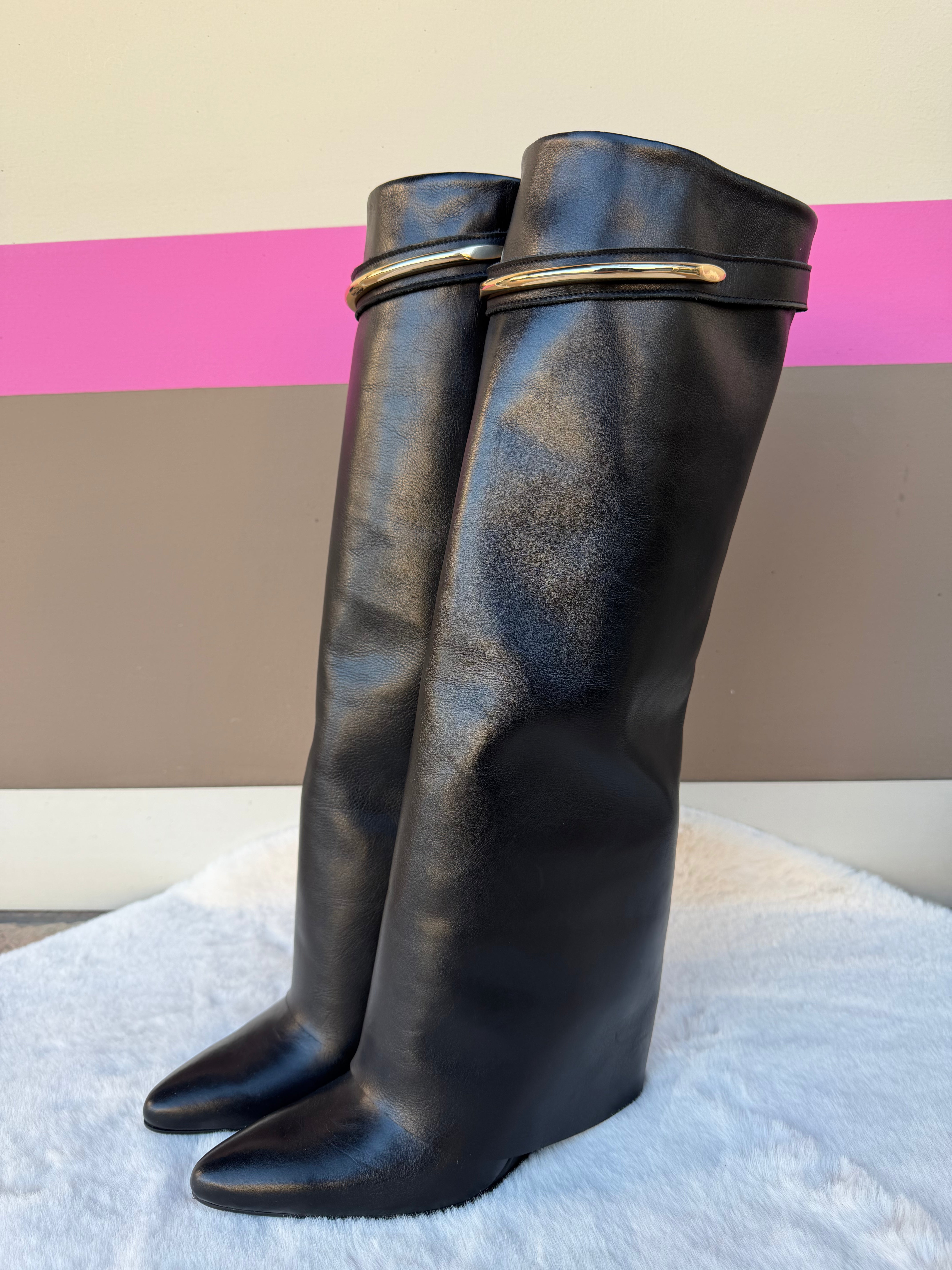 Stivali in pelle con zeppa