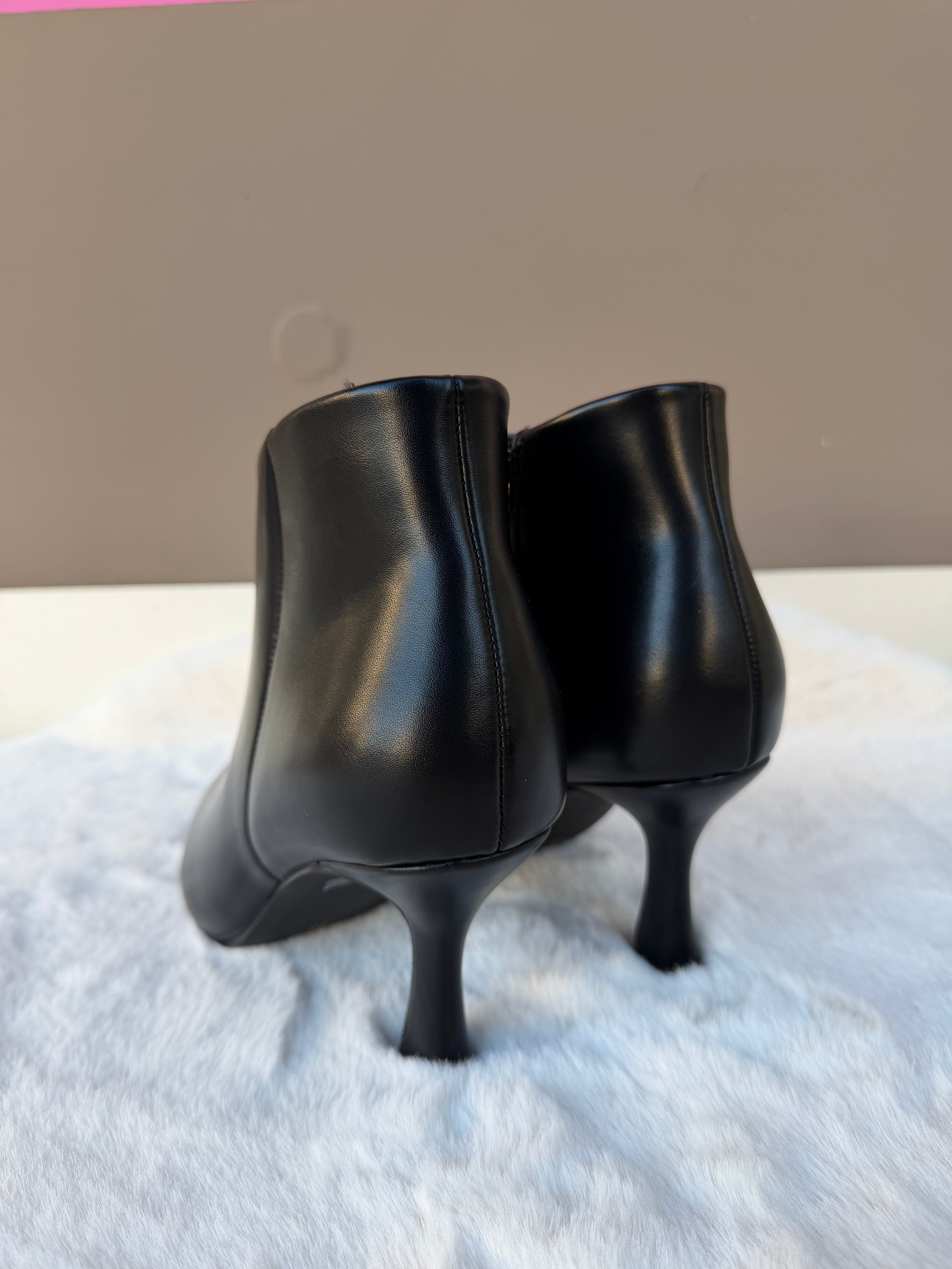 Tronchetto in ecopelle nero