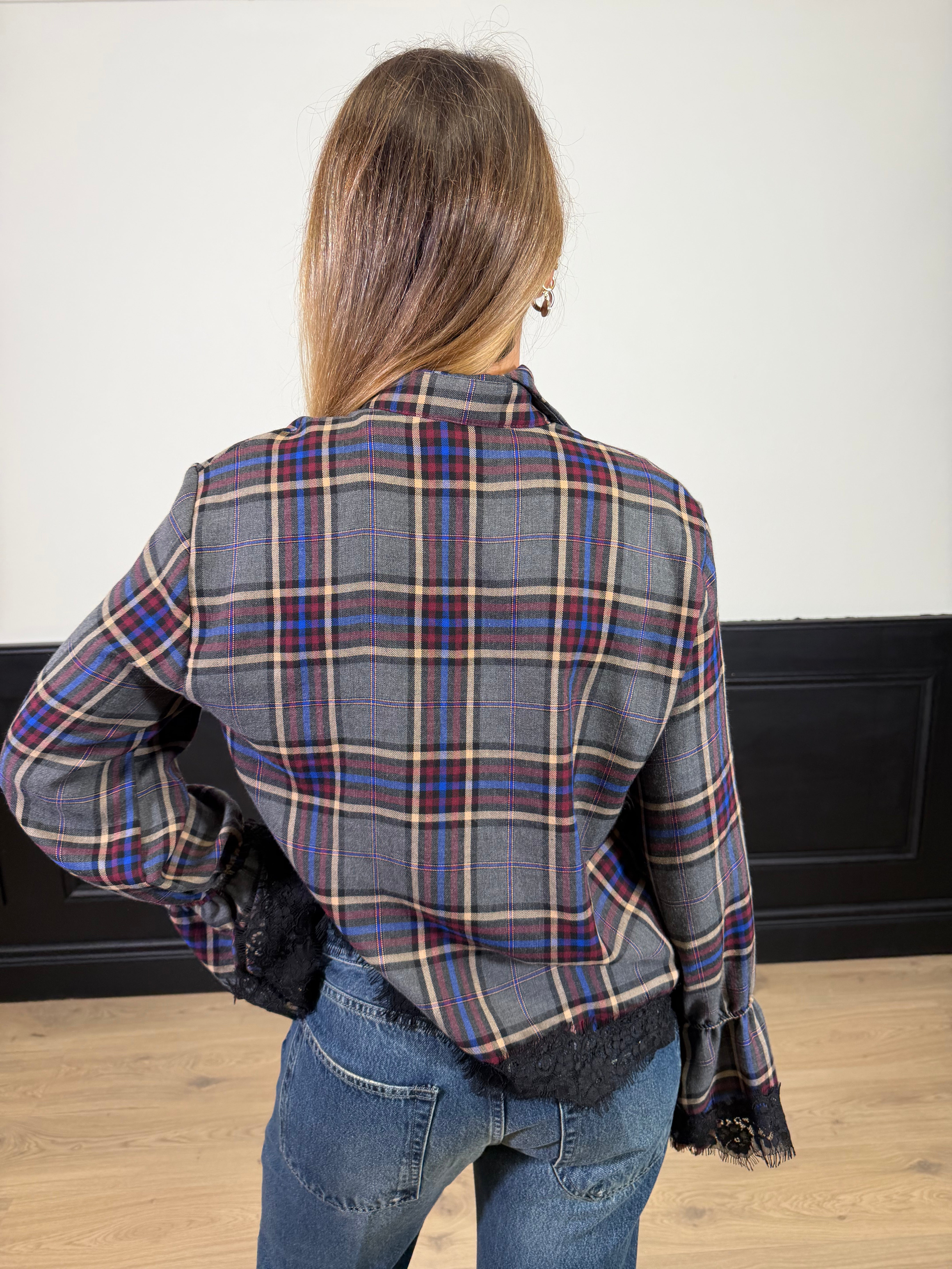Camicia check crop dettagli pizzo