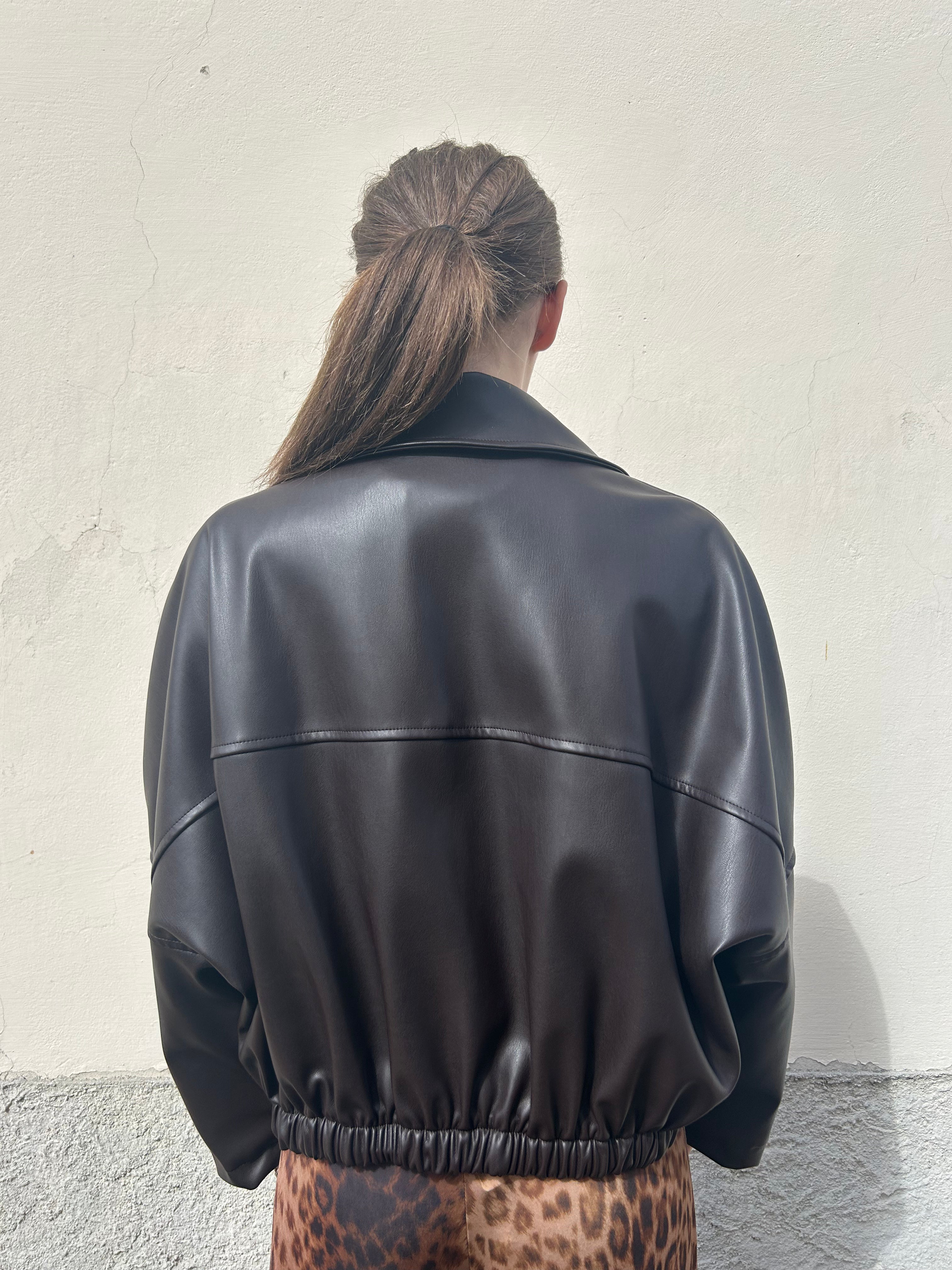 Giacca in ecopelle doppiopetto moro