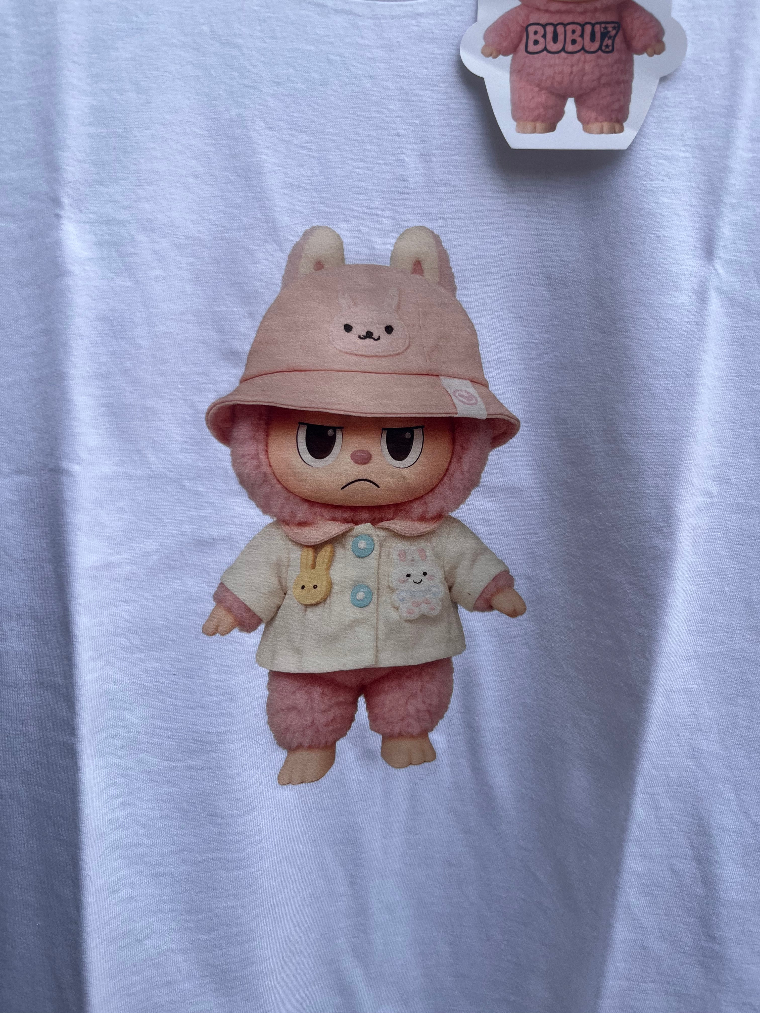 T-shirt labubu pioggia