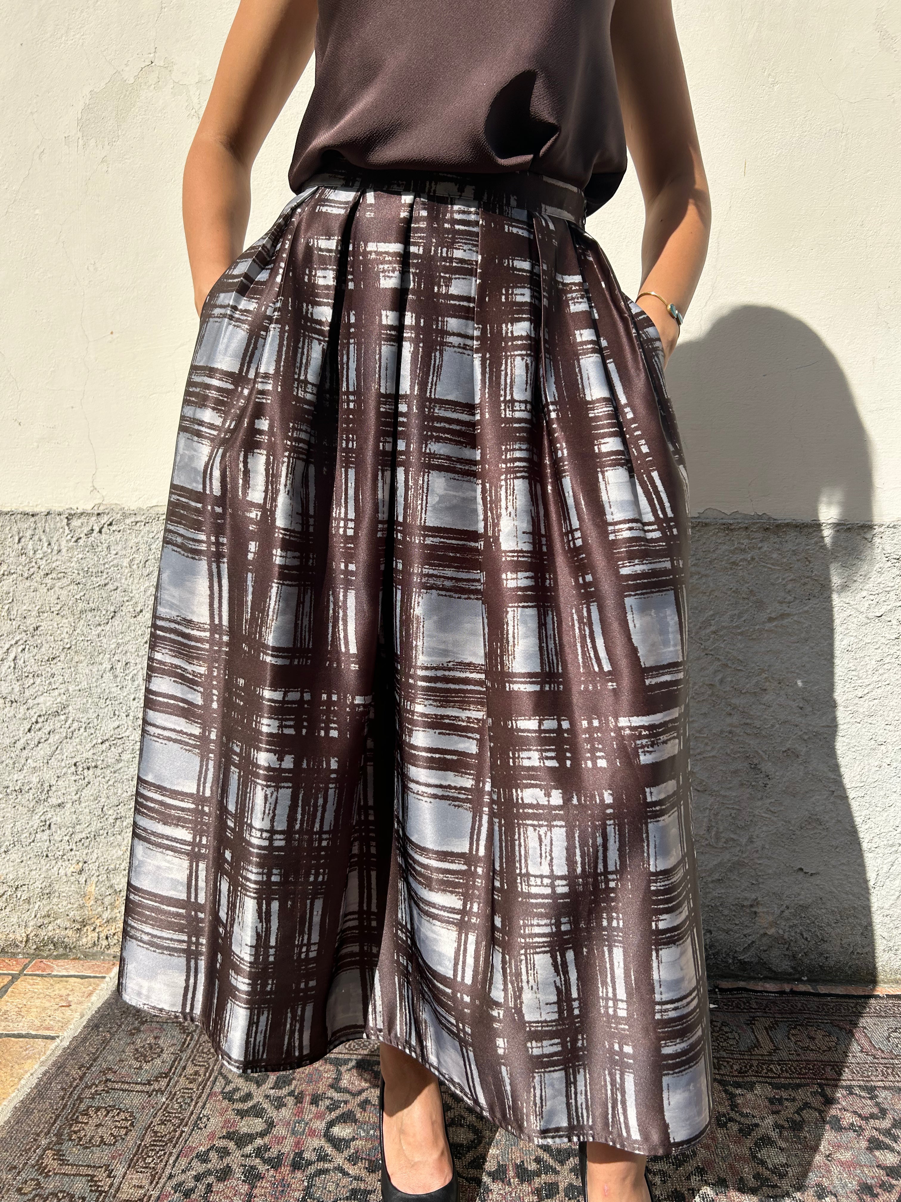 Gonna lunga vita alta con motivo grafico