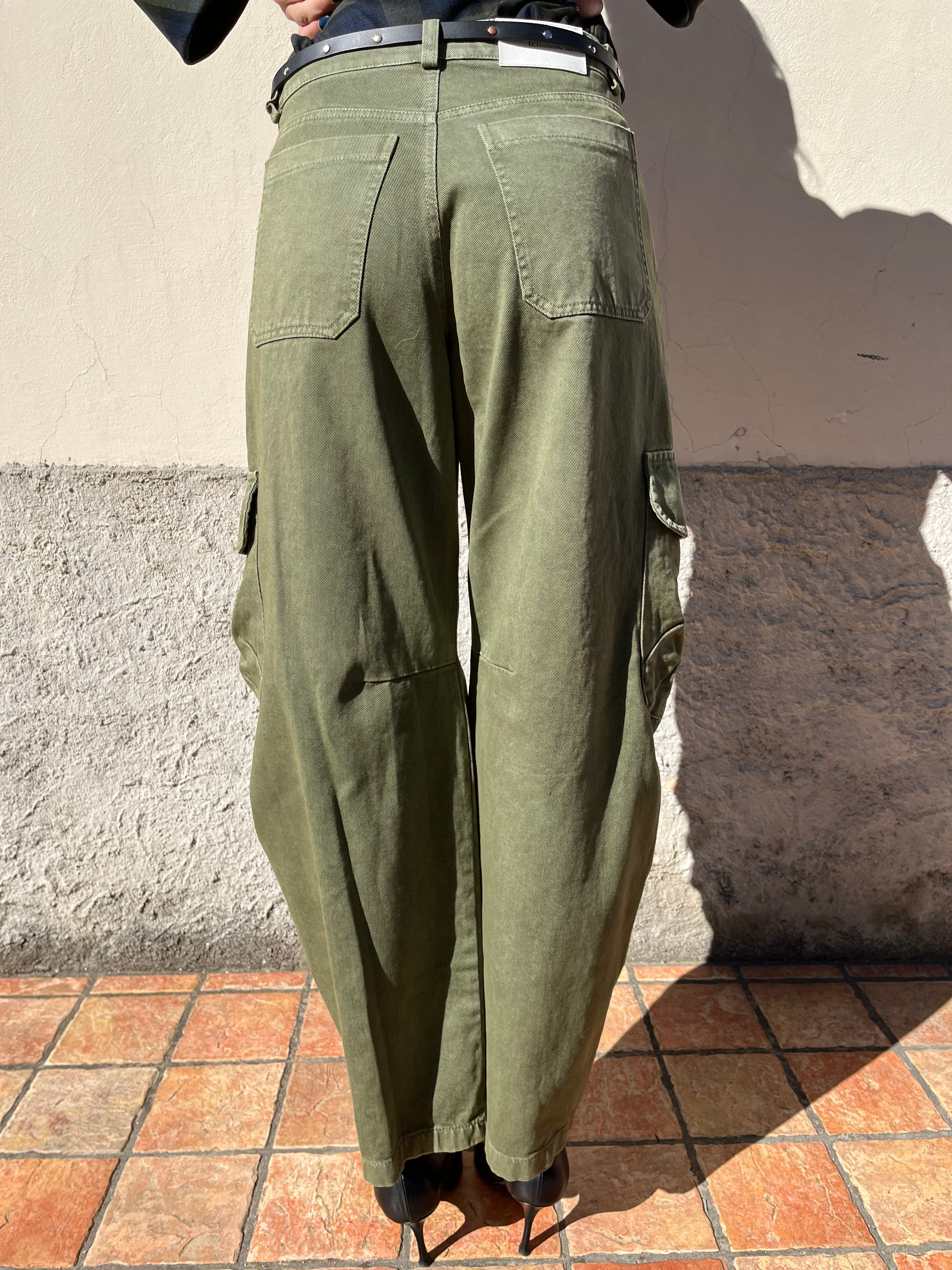 Pantalone cargo con tasche