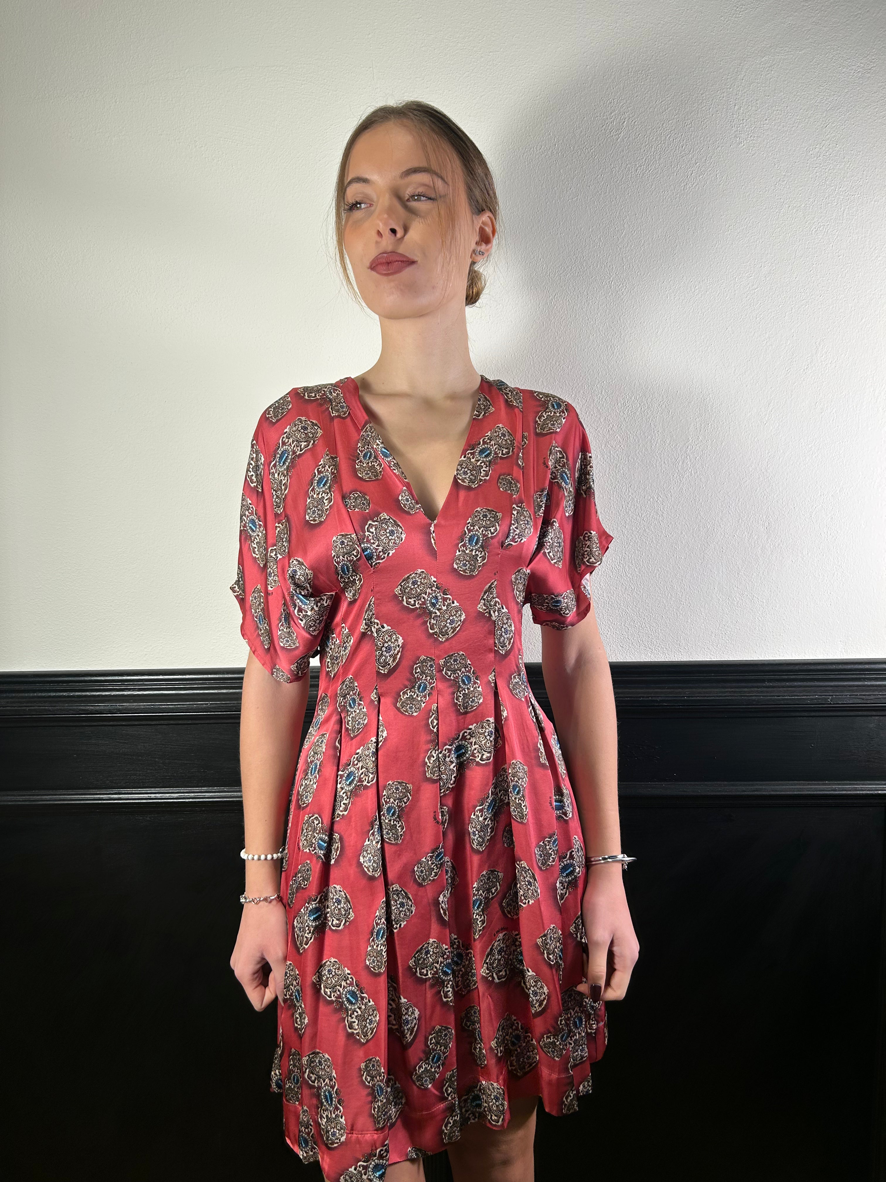 Abito corto fantasia bracciali corallo