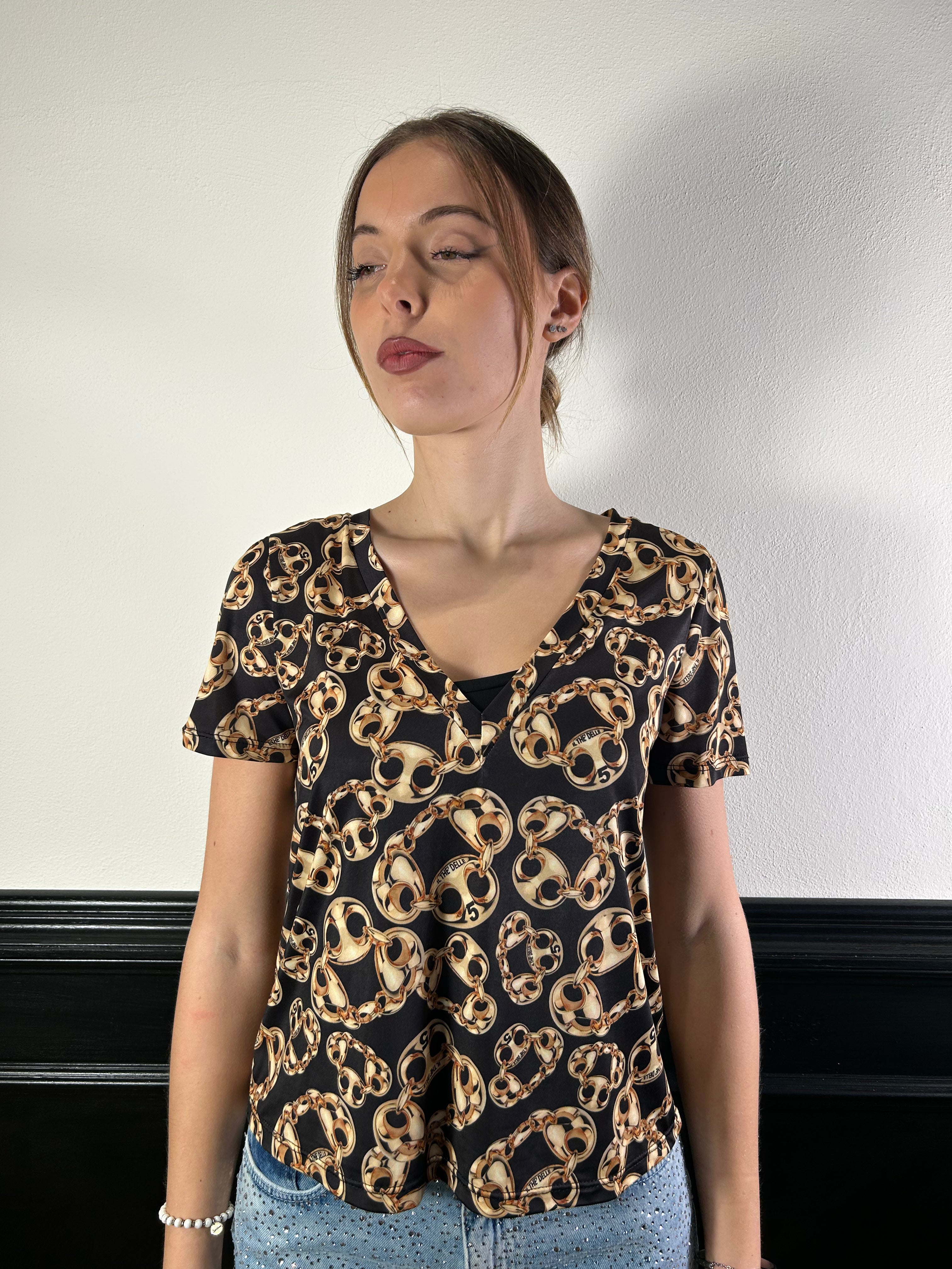 T-shirt scollo a V fantasia catena
