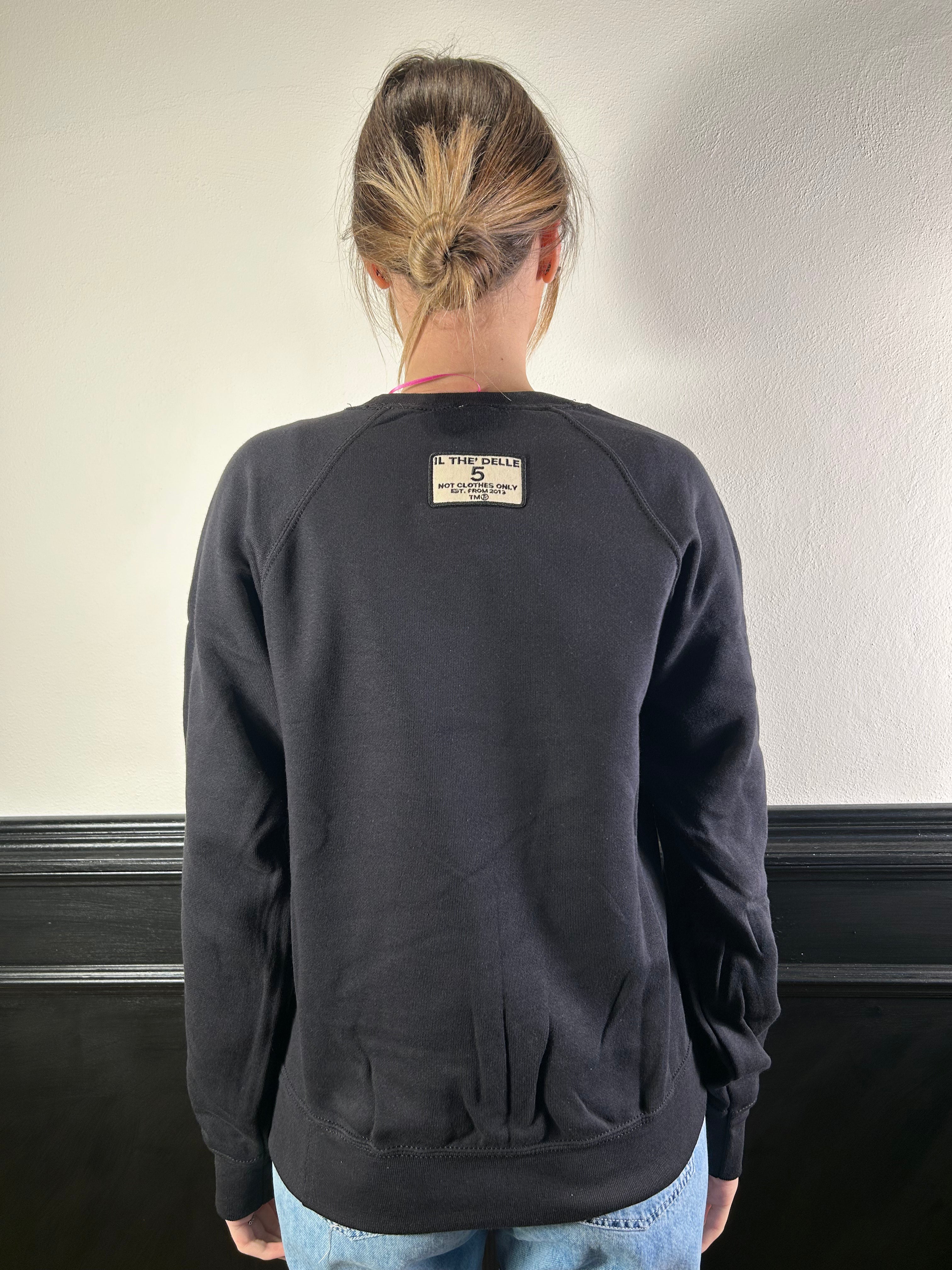 Felpa nera stampa cuore