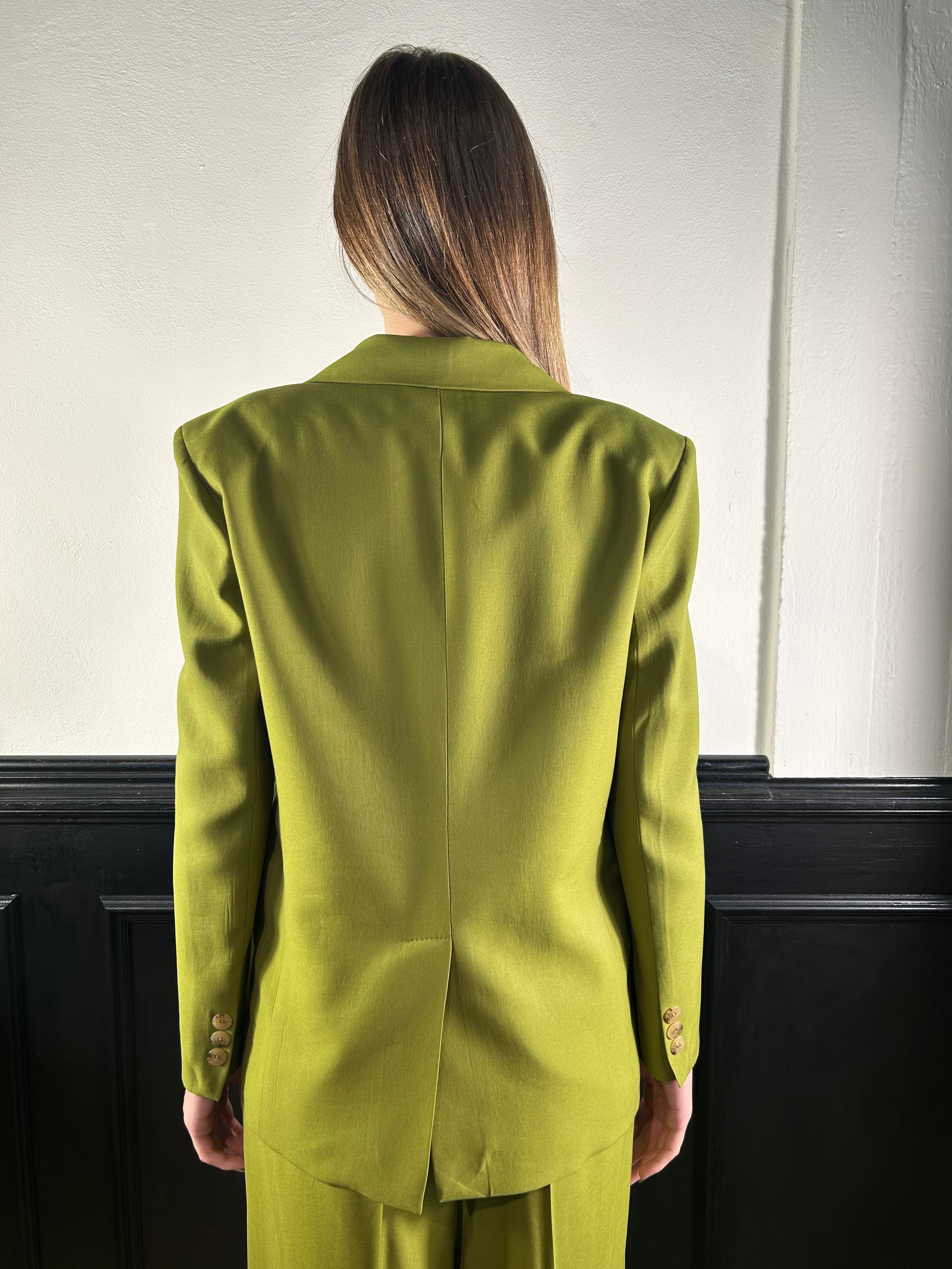 Tailleur in viscosa con giacca dritta e pantalone palazzo verde olio
