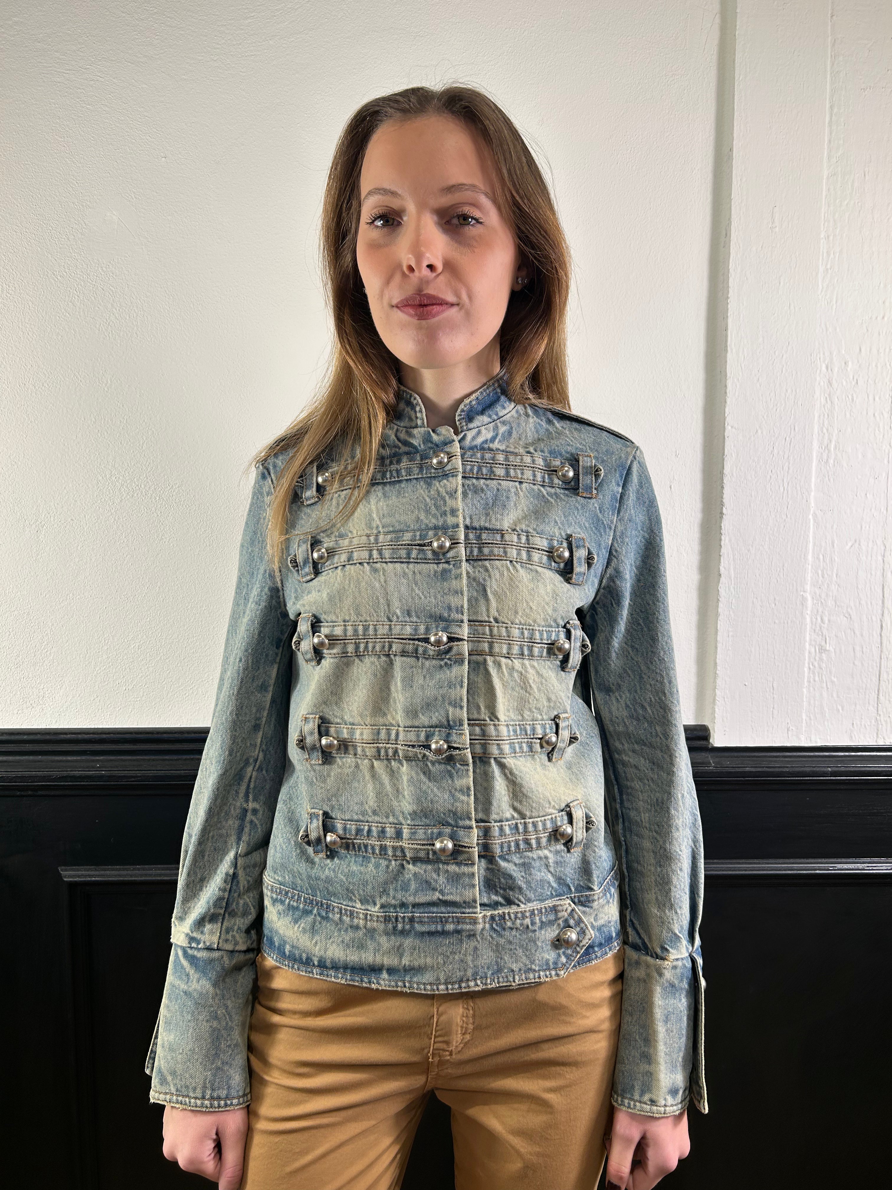 Giacca denim stile militare con bottoni