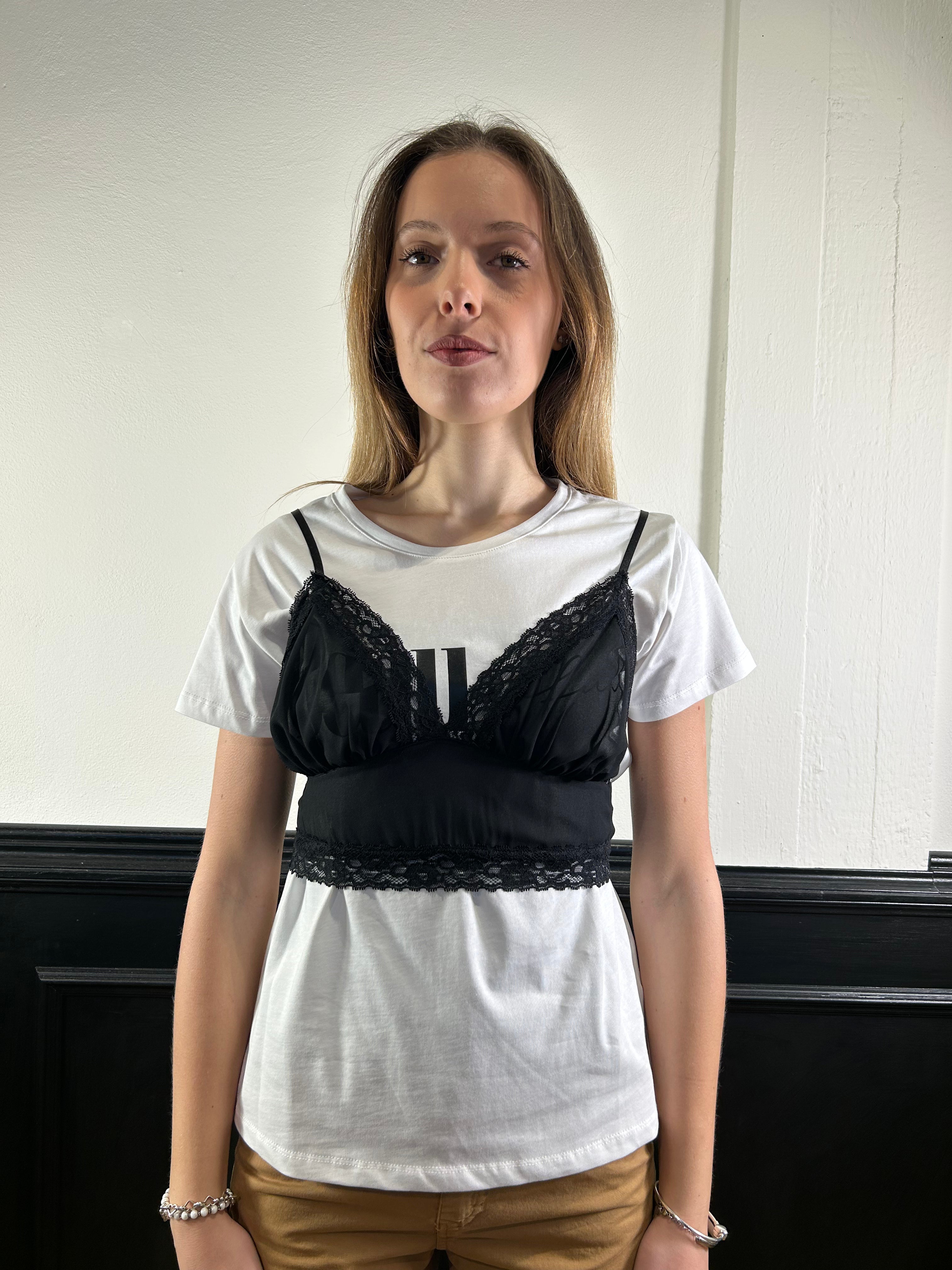 T-shirt con scritta e top