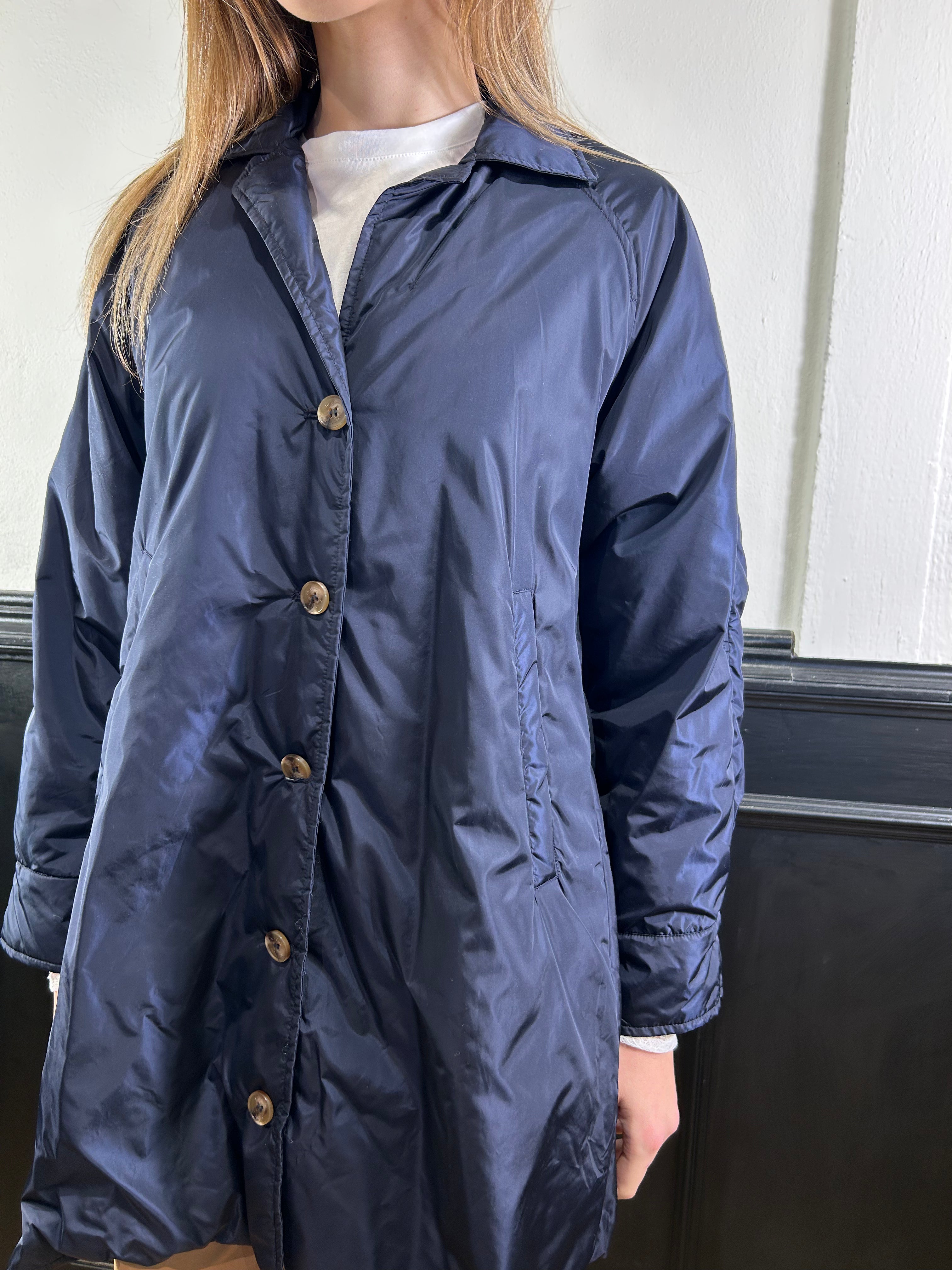 Trench svasato imbottito blu