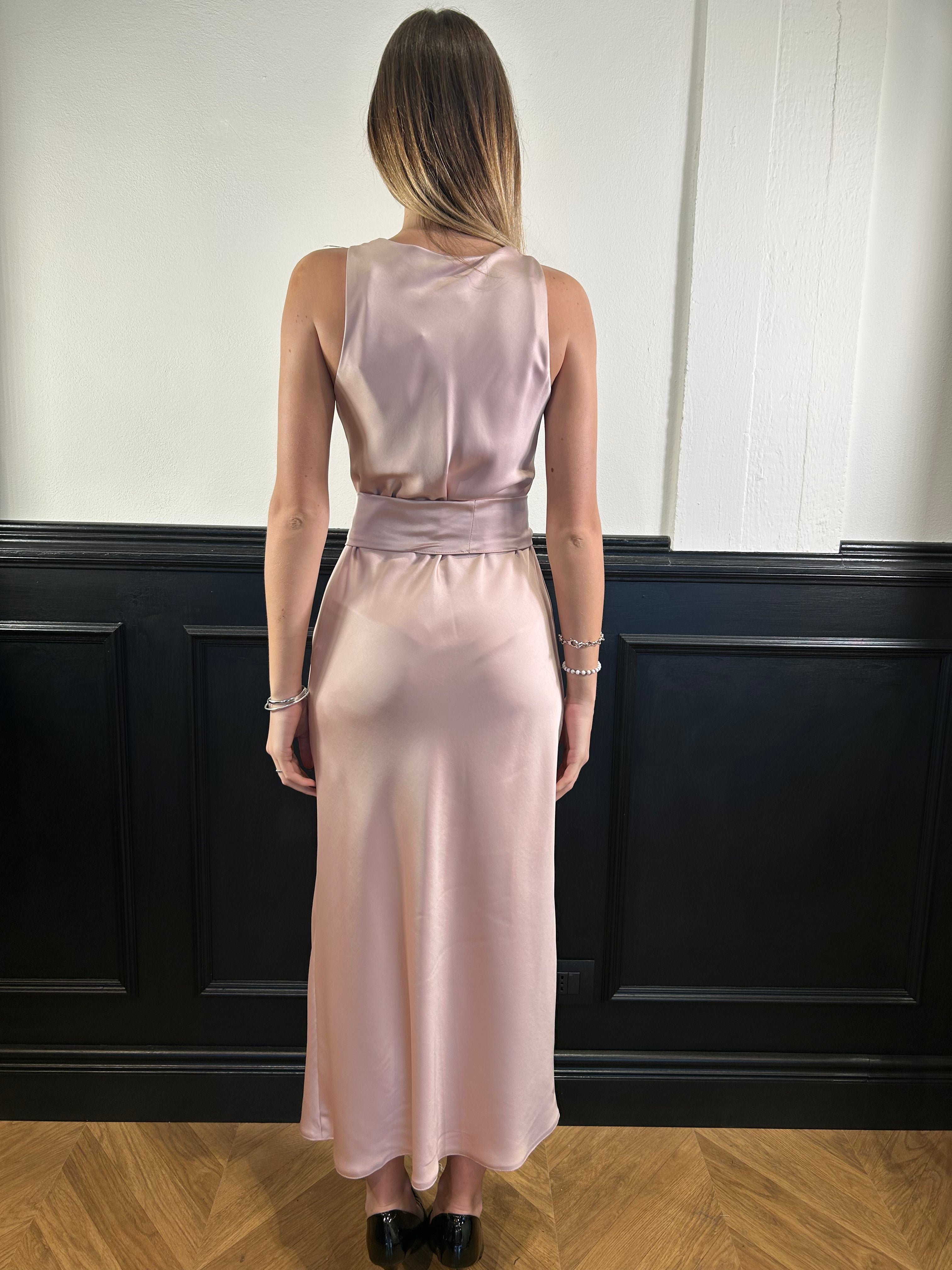 Abito in satin rosa