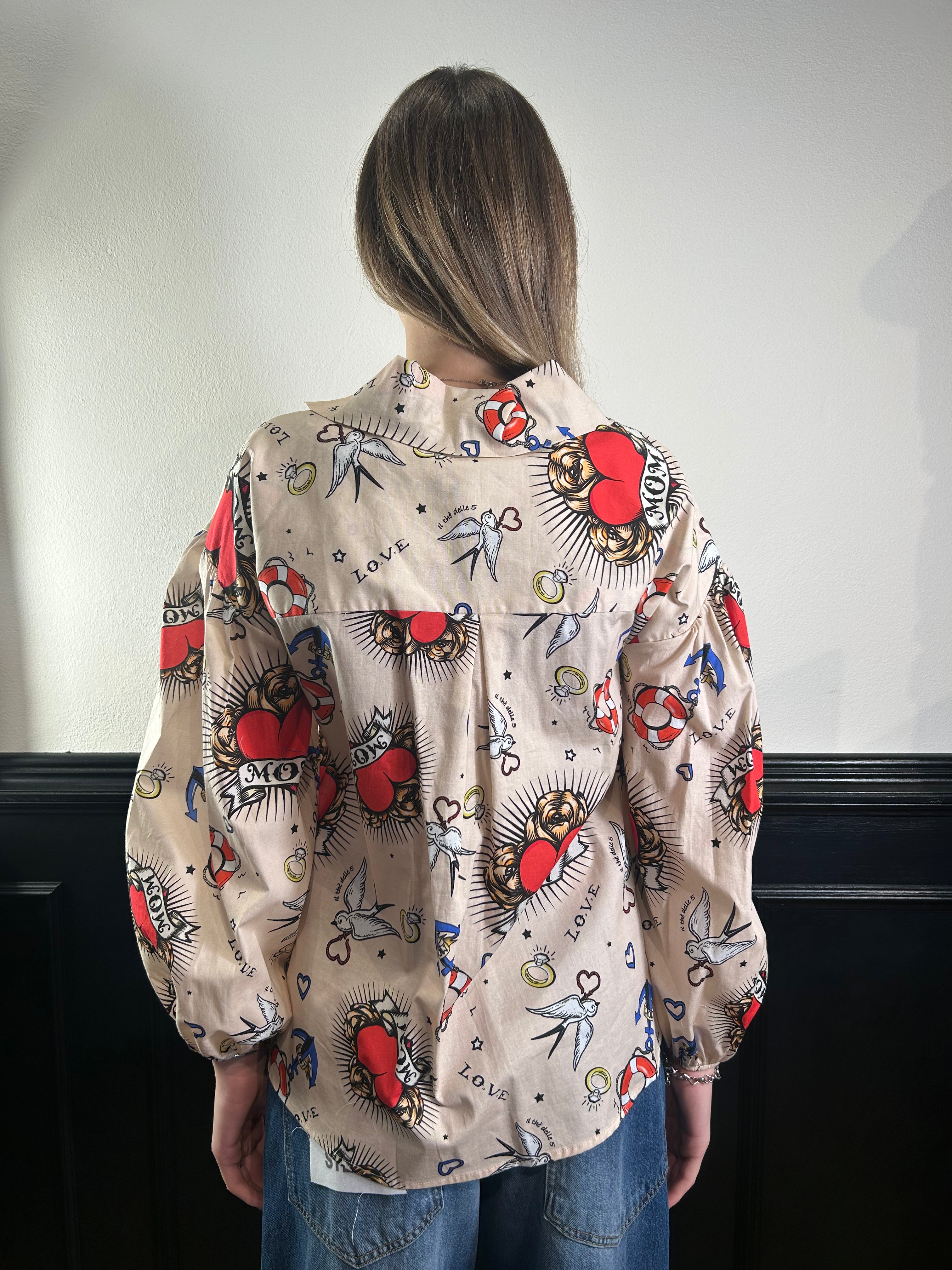 Camicia in cotone stampa tattoo beige