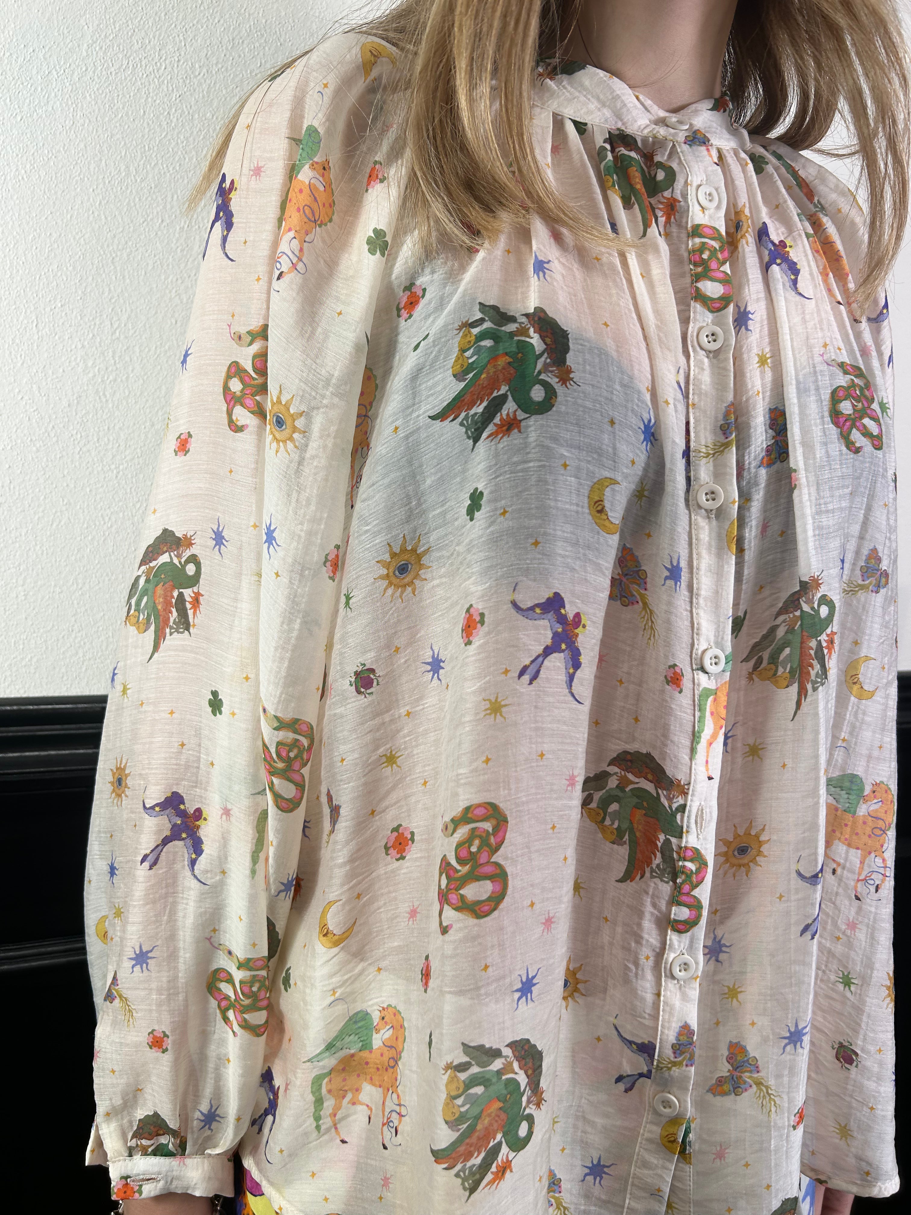 Camicia oversize fantasia zodiaco
