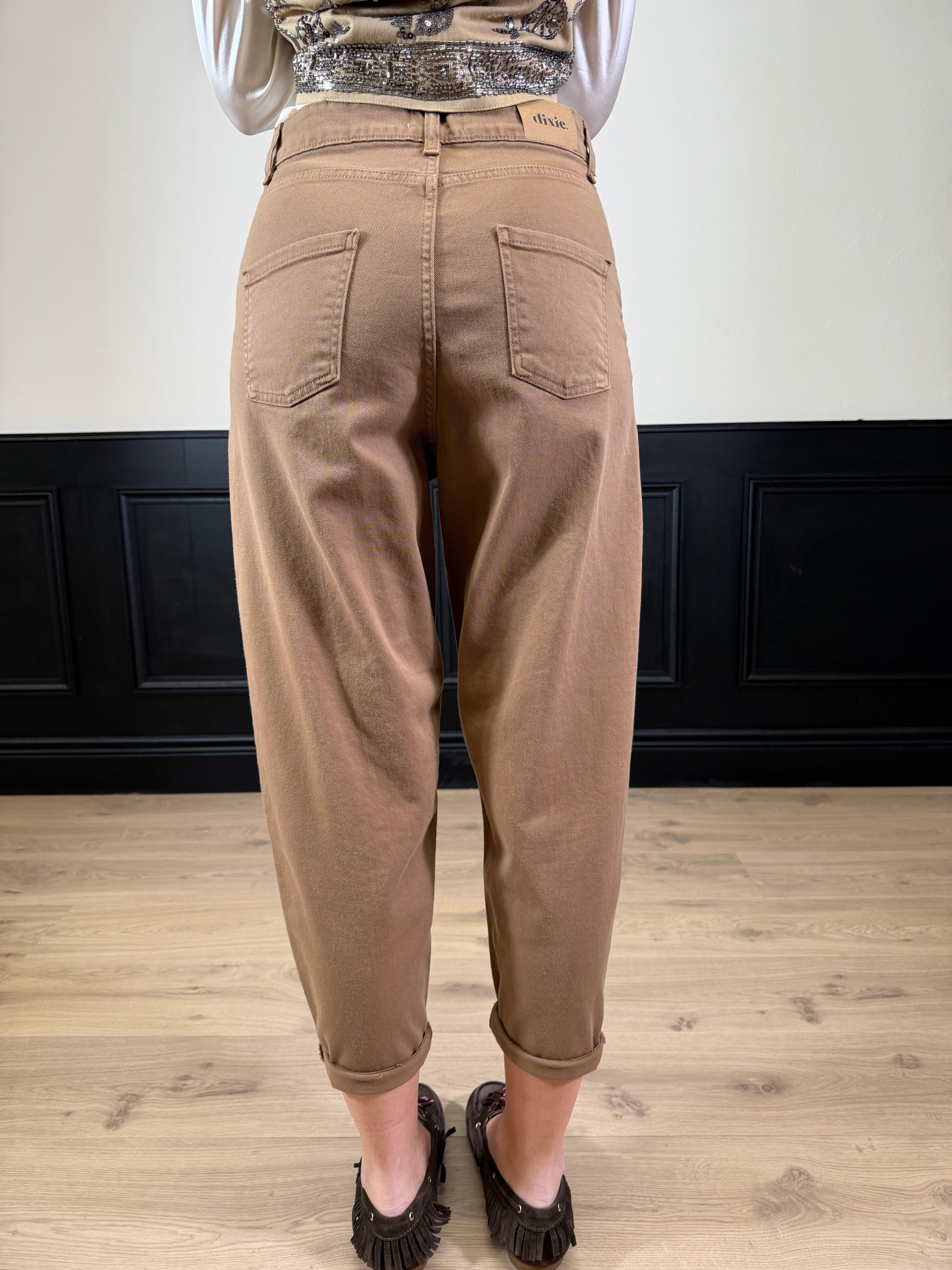 Pantalone balloon con risvolta