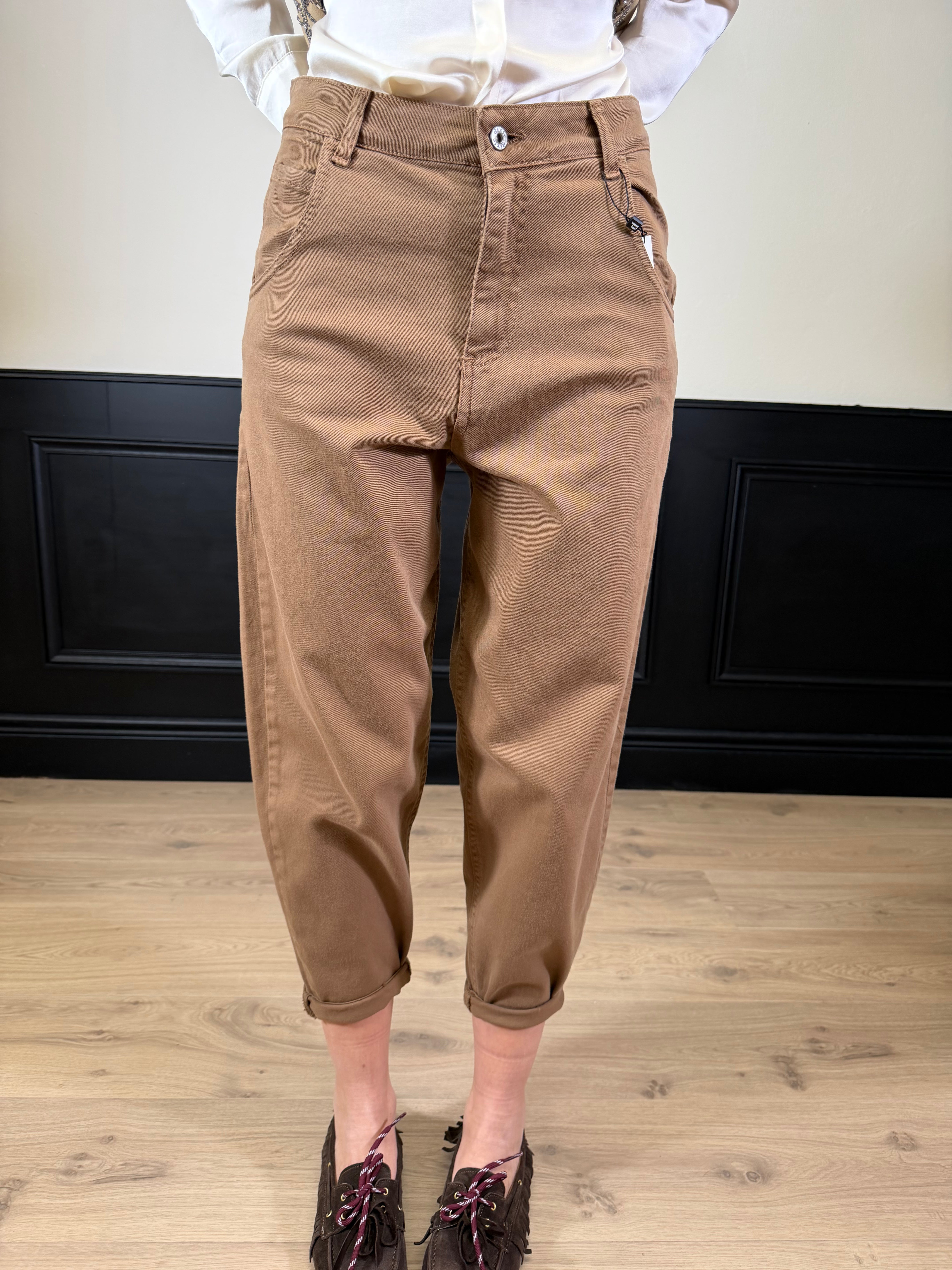 Pantalone balloon con risvolta