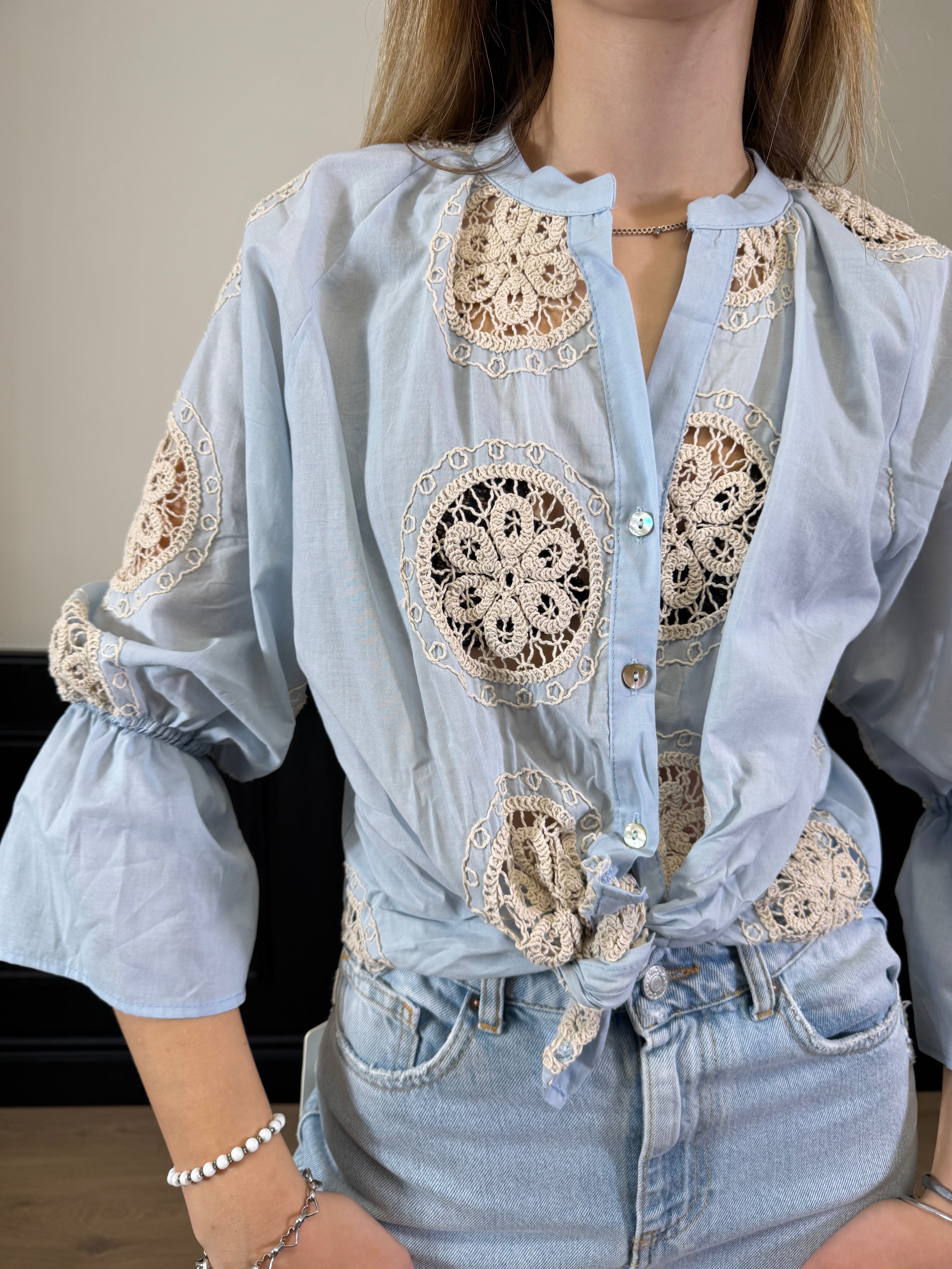 Camicia sangallo con nodo