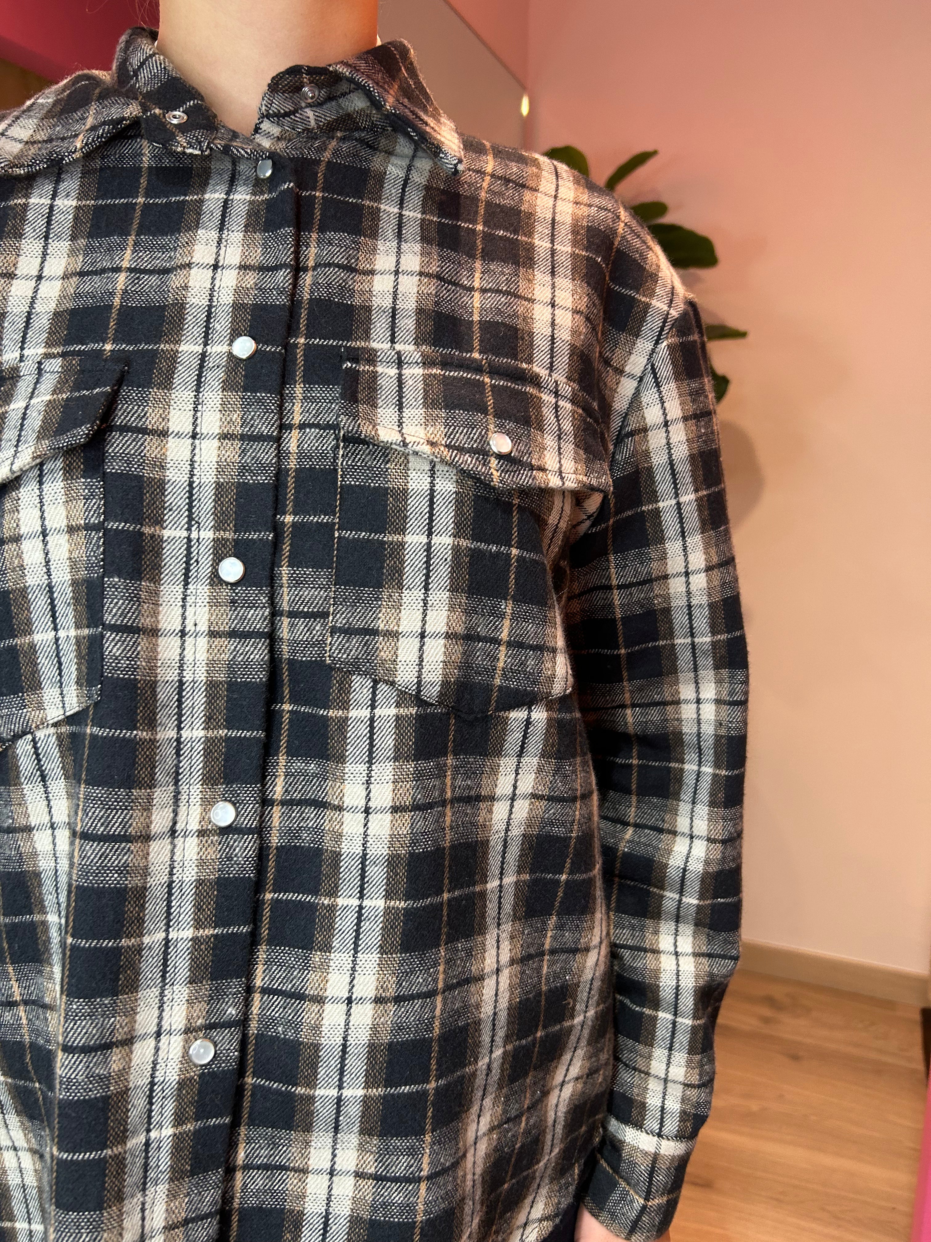 Camicia check con t-shirt stampa